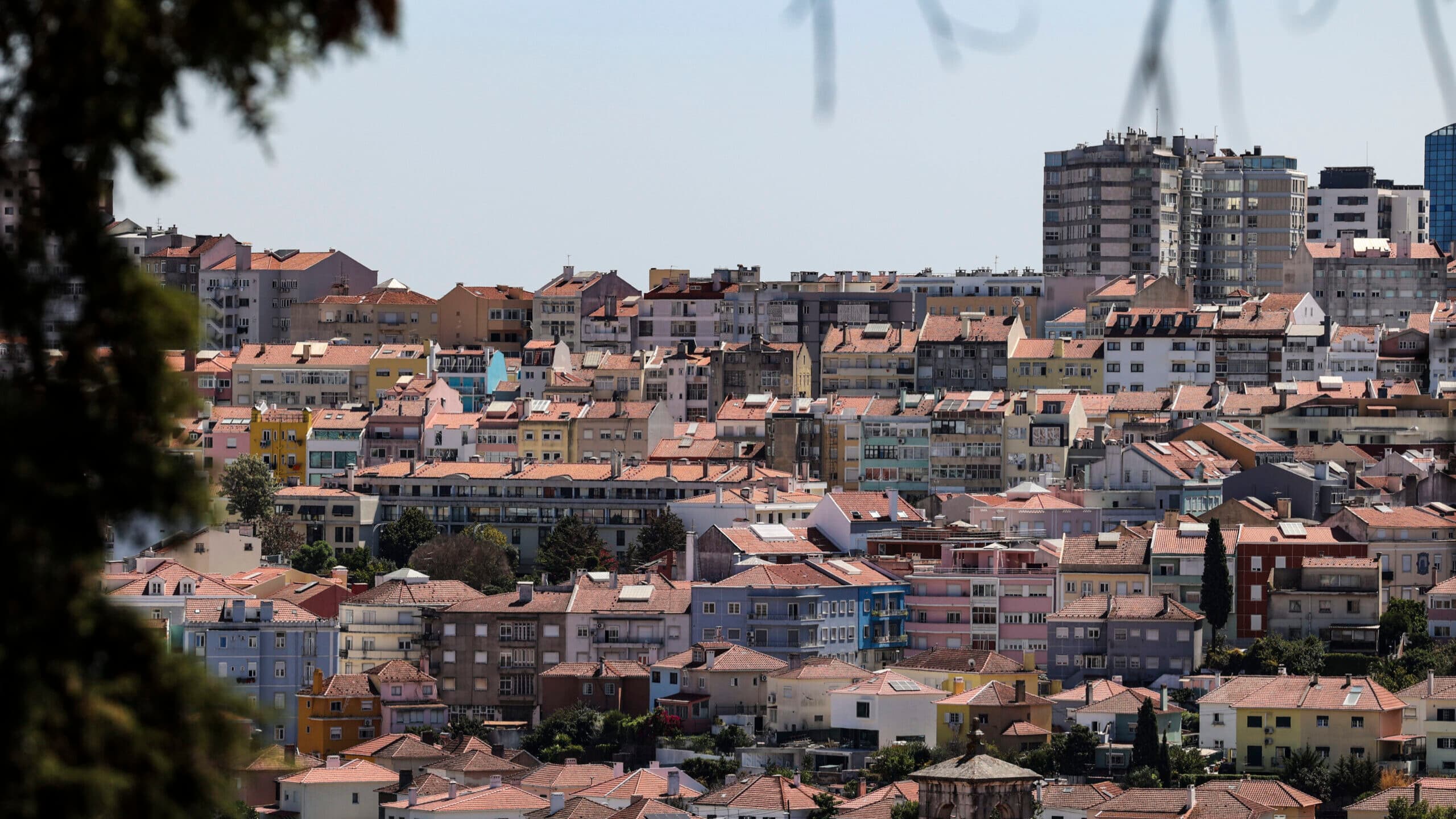 Brussels suggests Portugal increase IMI to curb vacant homes