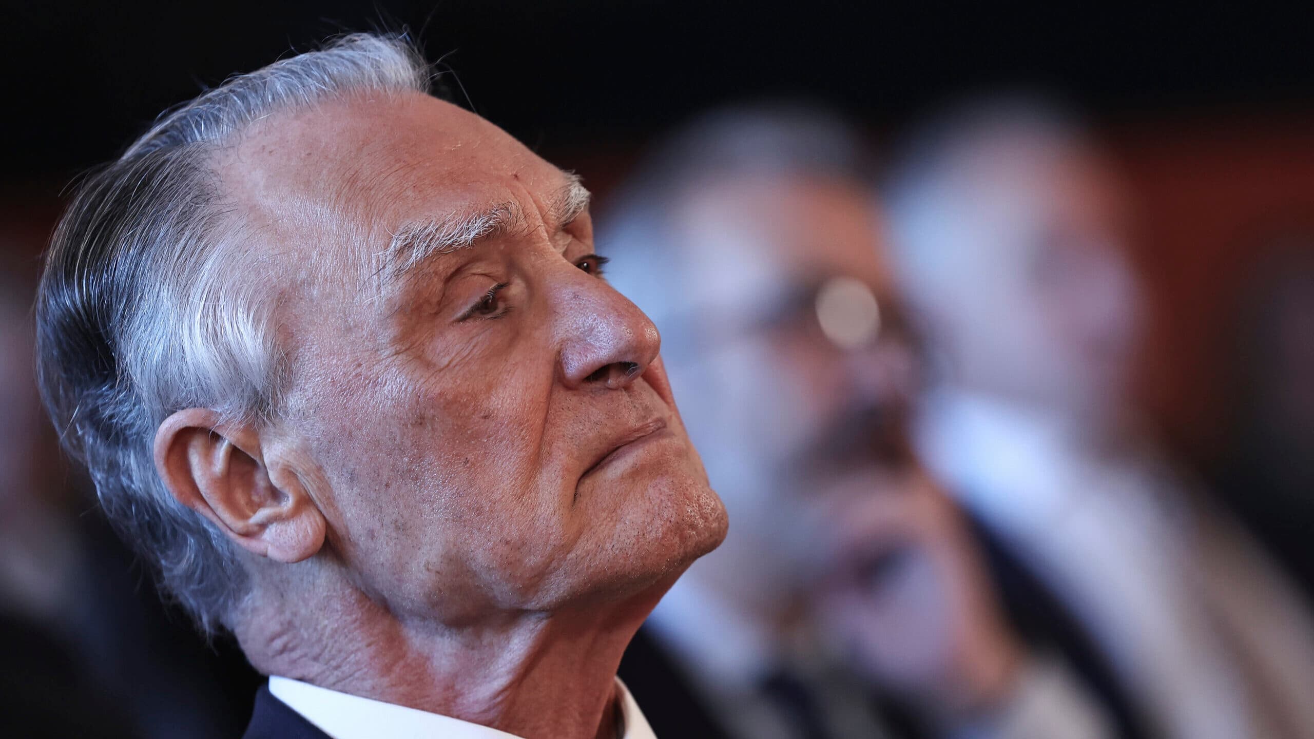 Cavaco believes there is excessive noise contrary to the country's interests