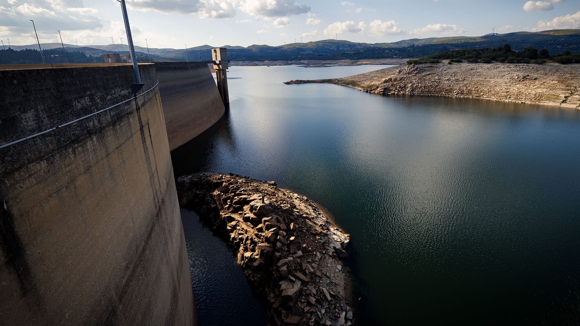 Constitutional Court ruling threatens to halt IMI on dams and wind farms for 135 inland municipalities