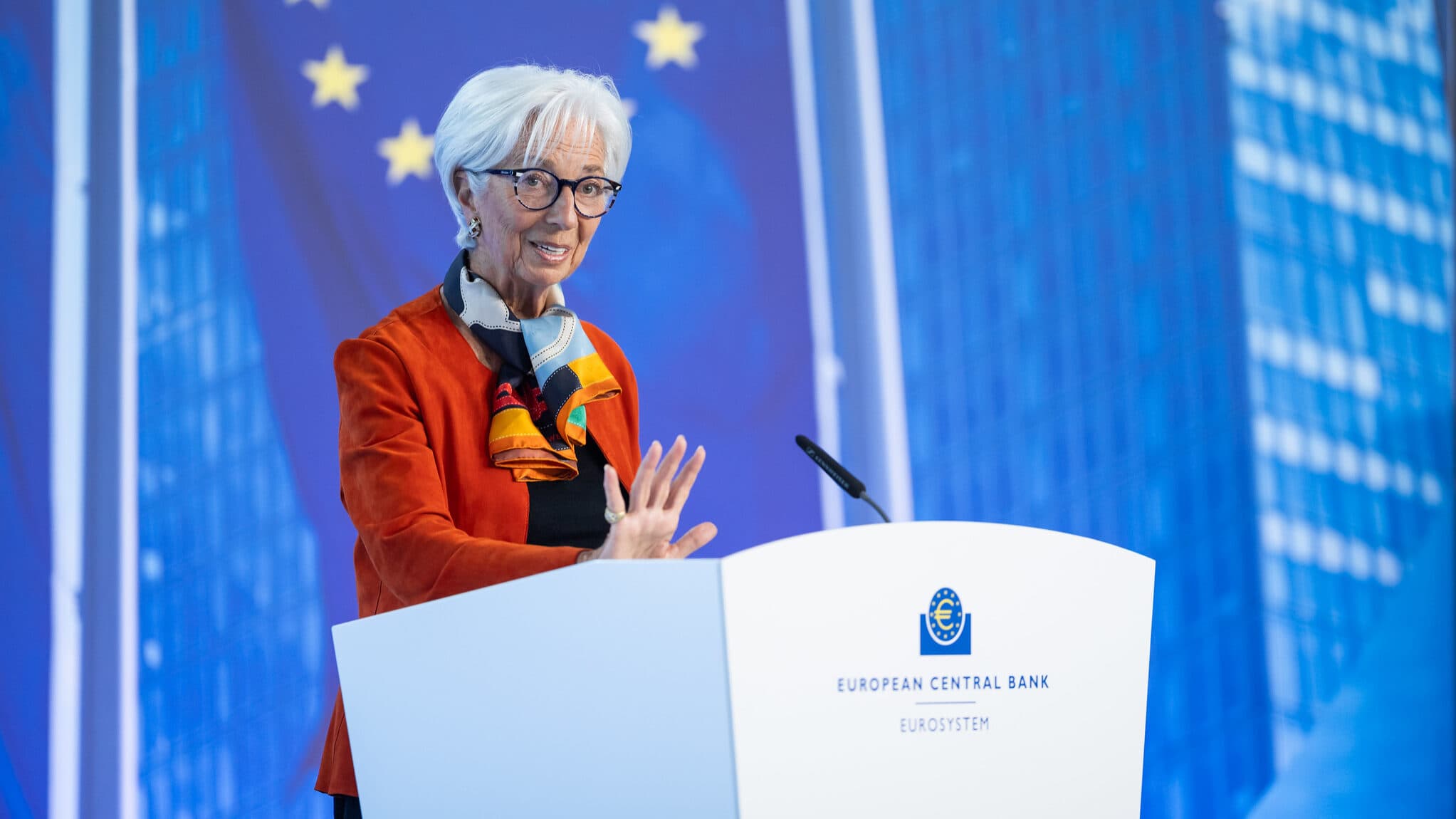 In patient mode, ECB will push interest rate hike until (at least) June
