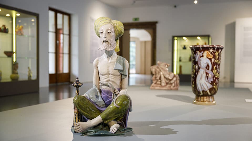 Donations to culture for golden visas soar by almost 300%