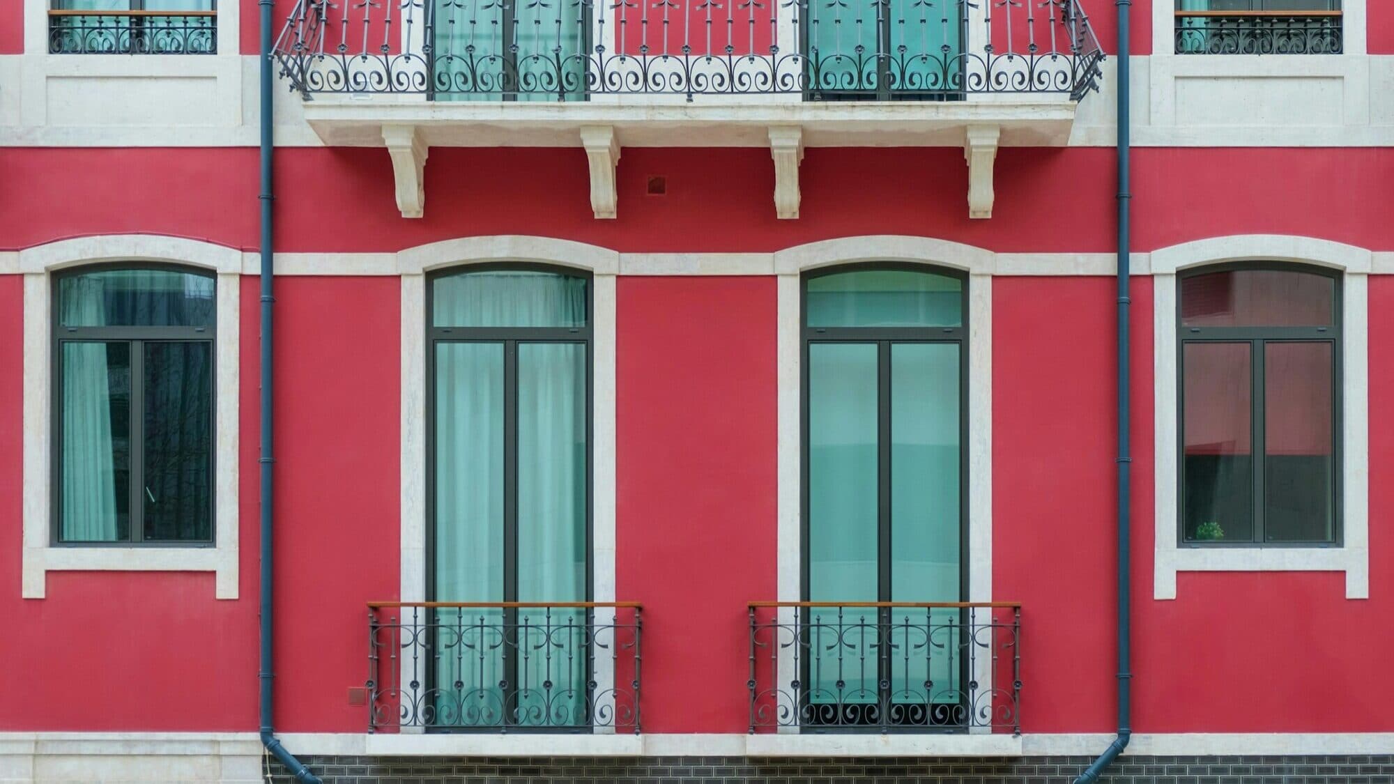 Landlords' income tax drops to 10% on all contracts with moderate rents