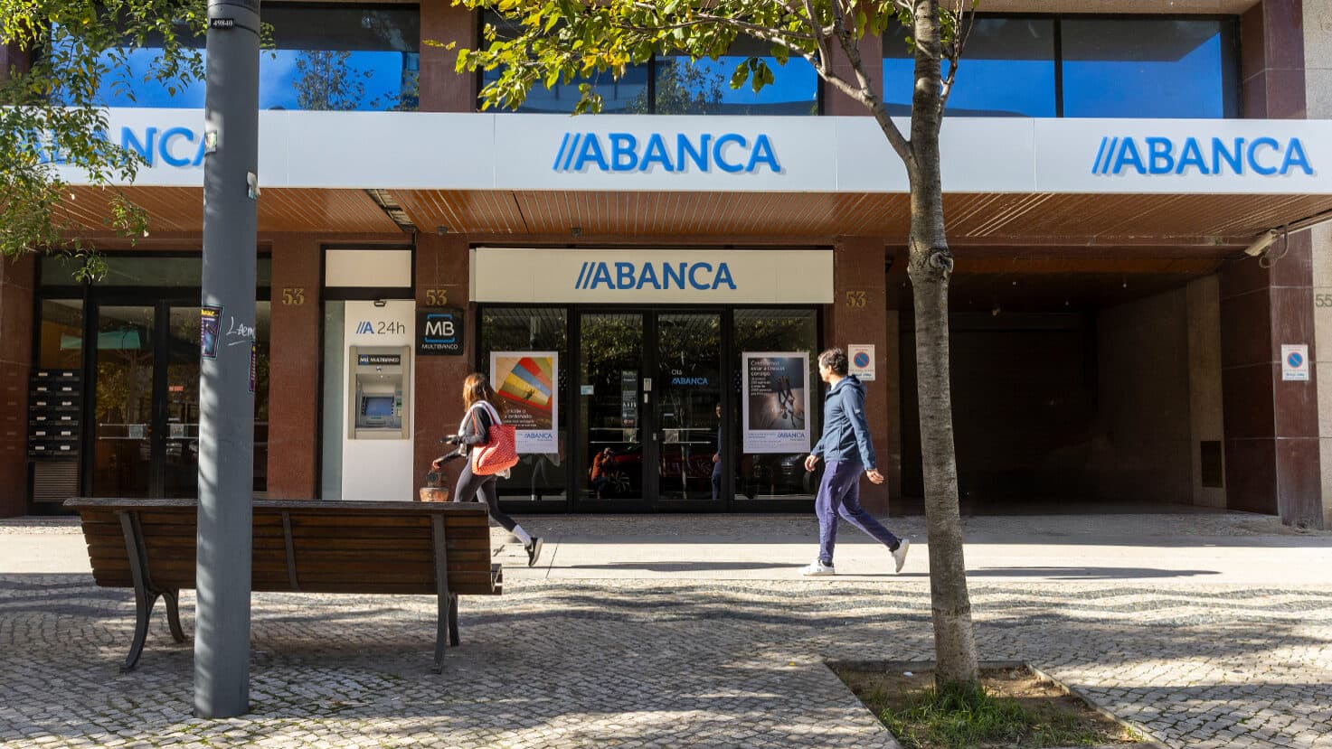 Abanca offers exit to a further 120 employees