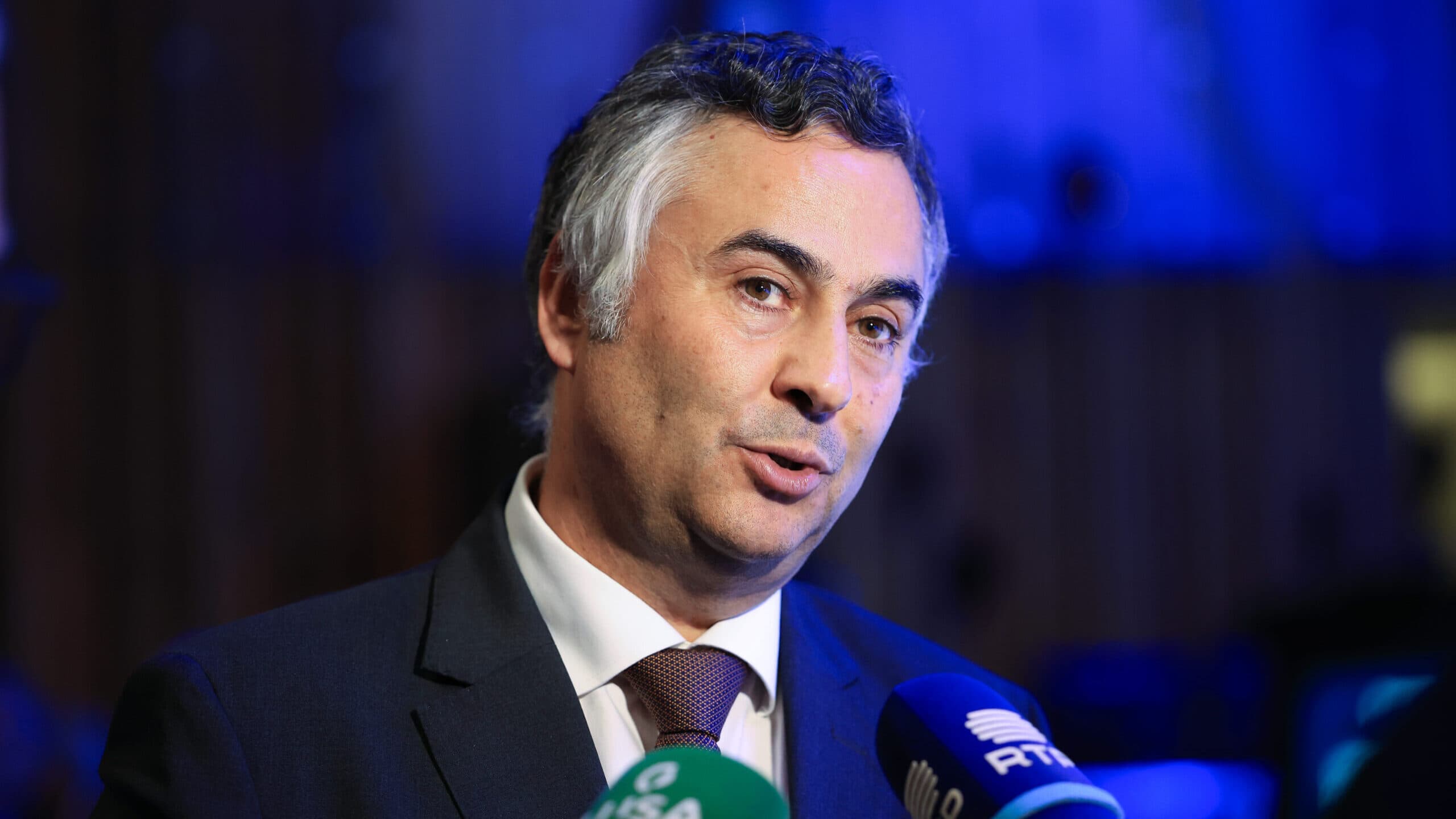 Freezing tuition fees is a "terrible decision" and a "historical setback", says minister