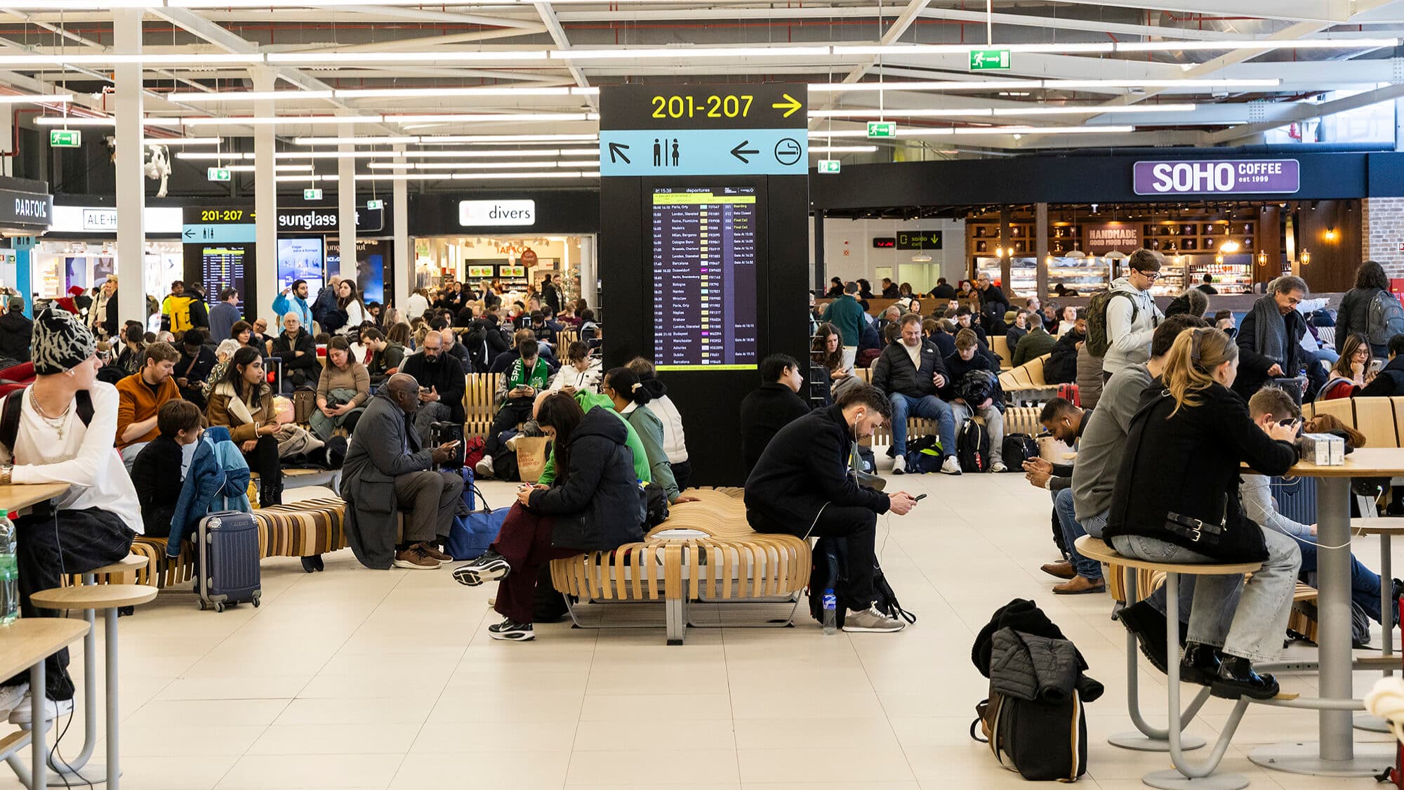 Airports see 4% increase in passengers in January. Funchal surpasses Faro