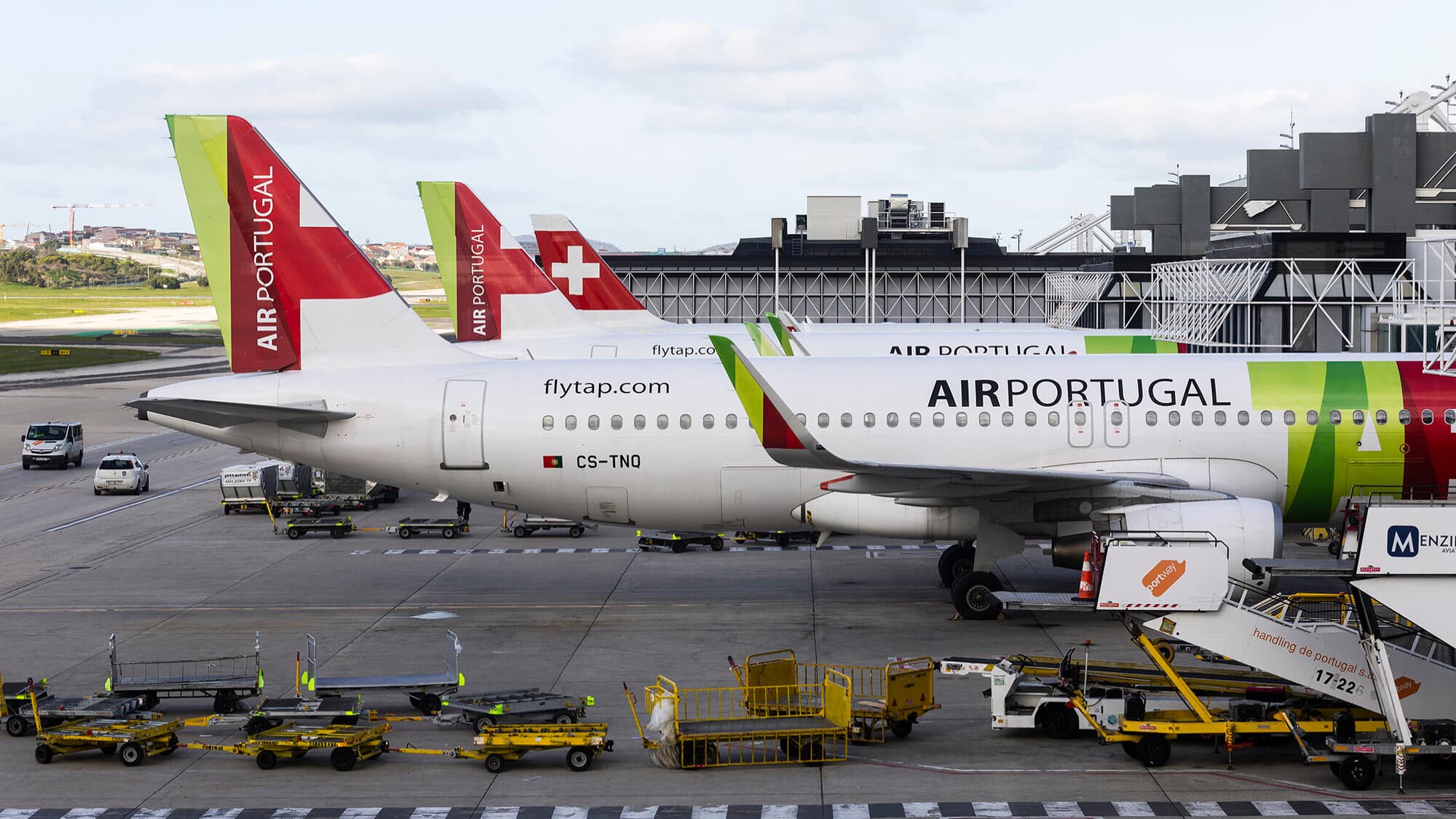 Azul puts TAP privatisation in check. Brazilian company claims 189 million in court