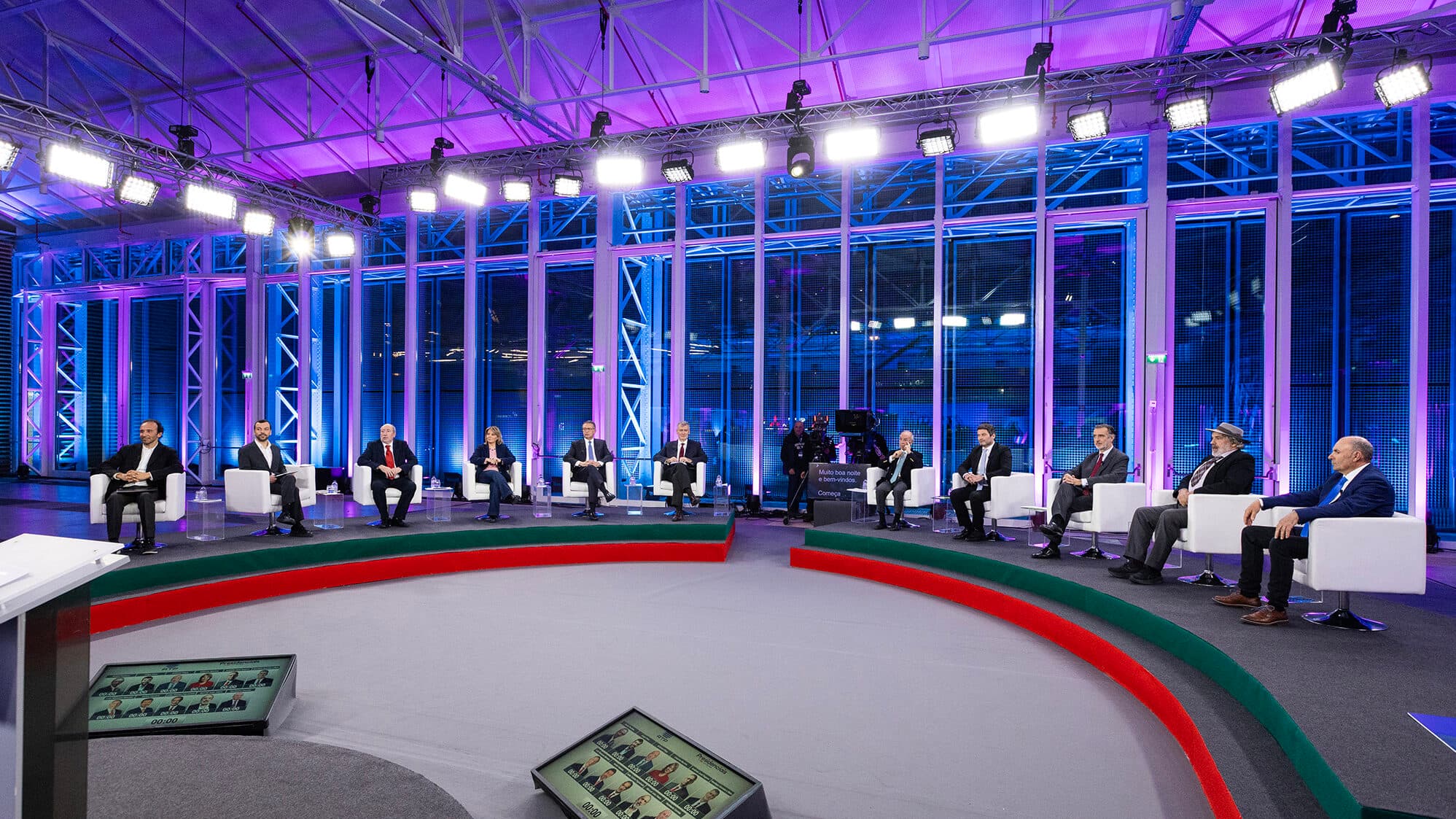 Around 400,000 people watched the 11-candidate presidential debate