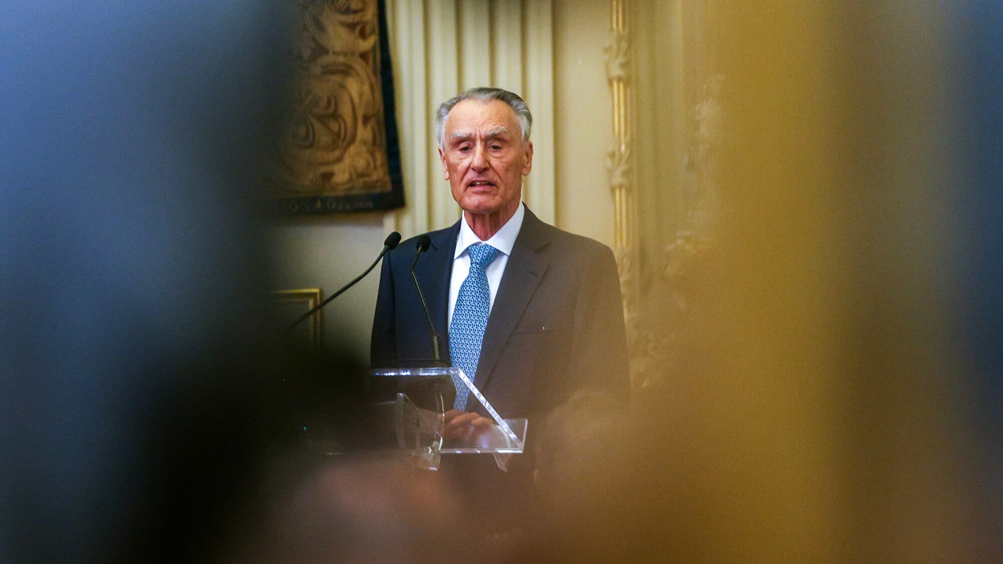 Cavaco Silva votes for António José Seguro in the second round of the presidential election