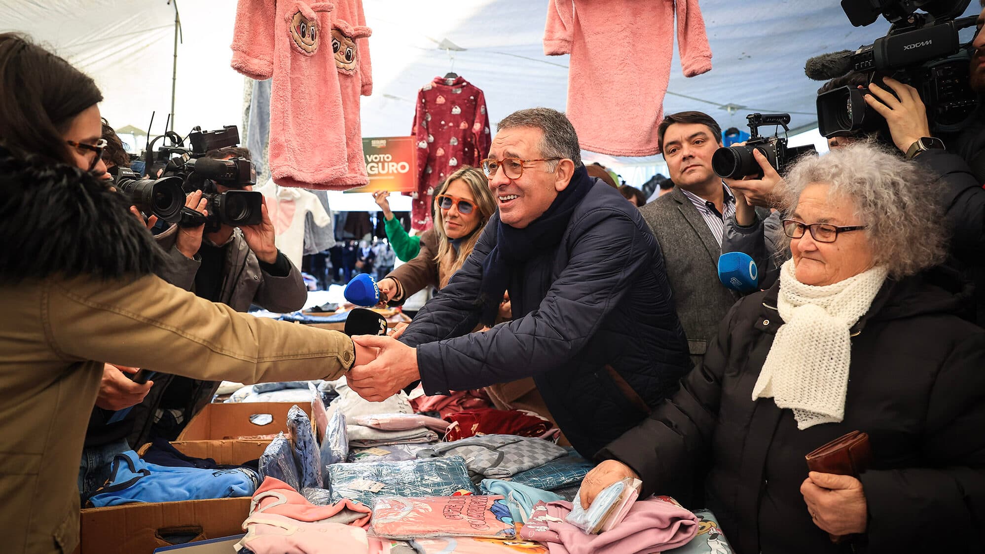 Campaign ECO: Two caravans 'park' at the Council of State and Seguro receives praise from Santana