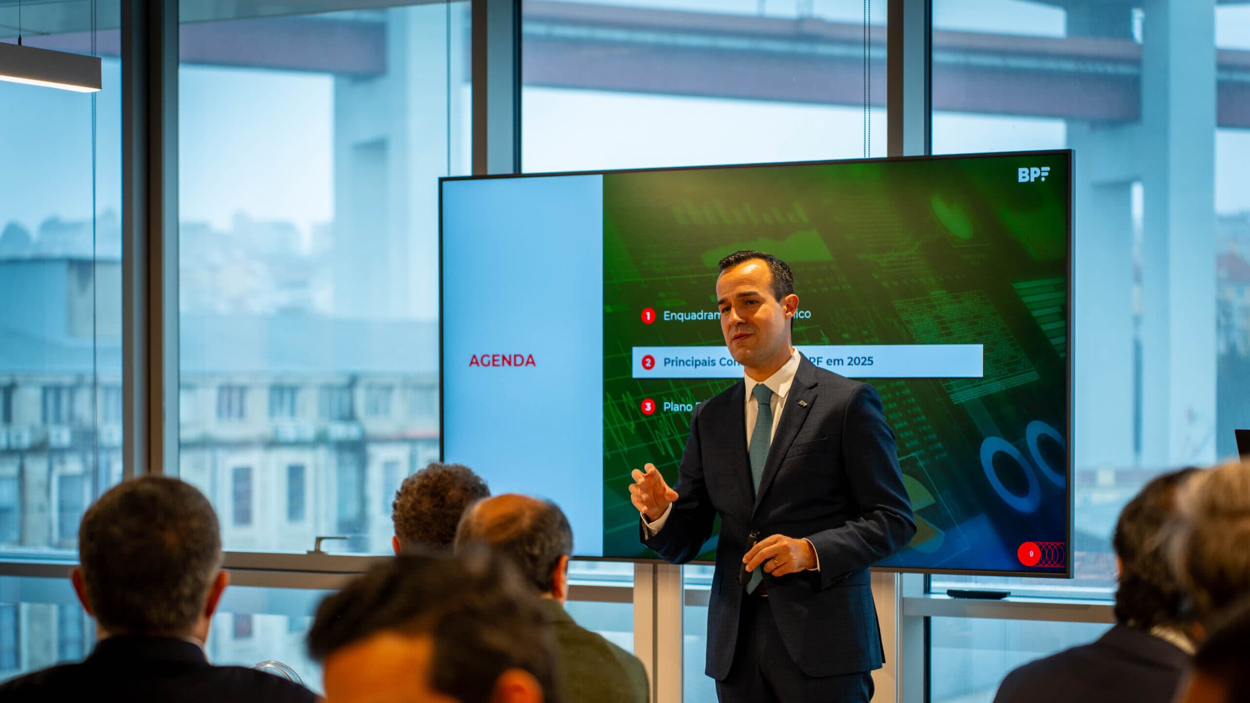 Development Bank to help build 23,170 homes in 236 municipalities; investment of €2.67 billion