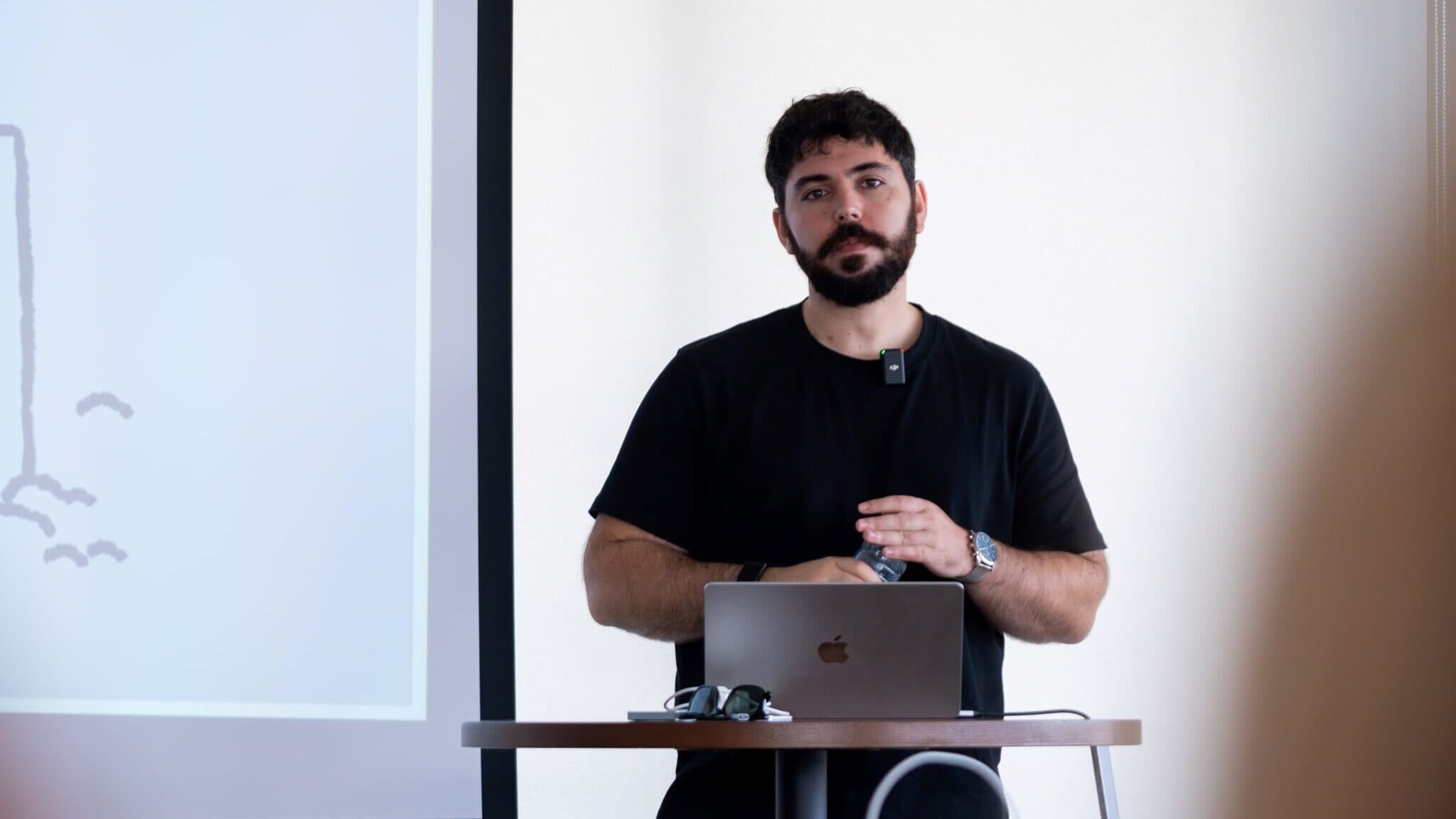 Mob Agency offers 50,000 euros in services to Reshape Ceramics