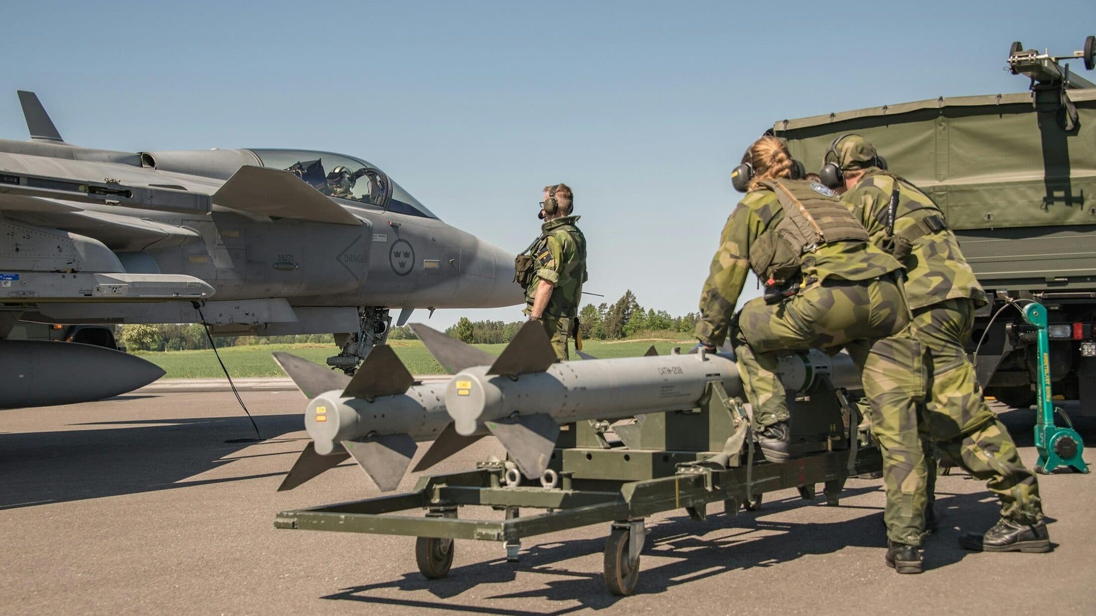 📹 How to improve military mobility in the EU?