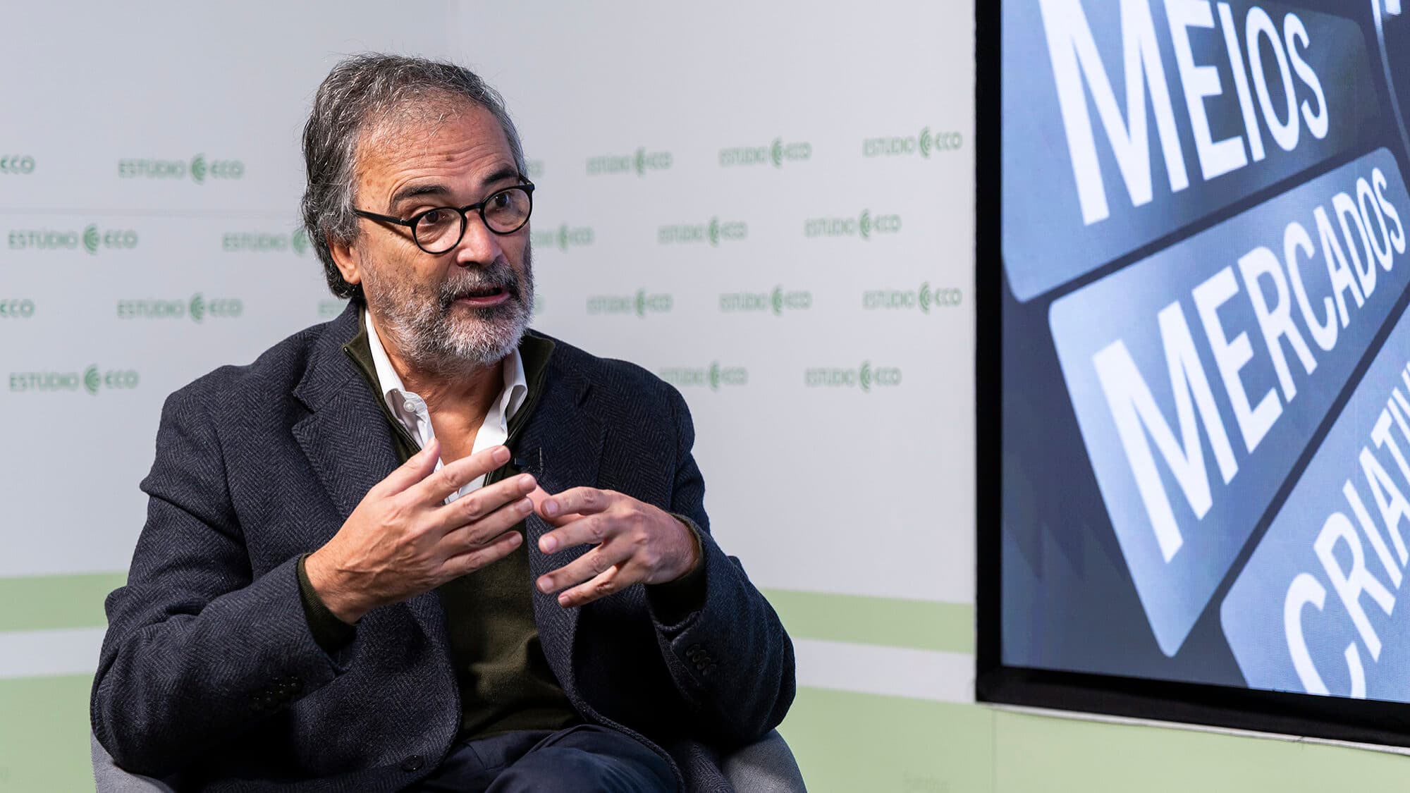 "Visão journalists remain just as committed," says the magazine's director