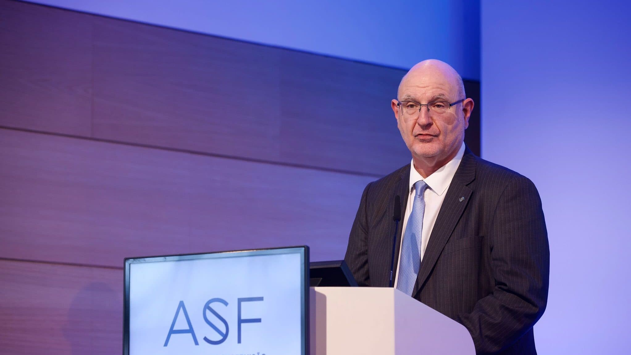 “O principal desafio não é quanto poupamos. É como poupamos”, diz Gabriel Bernardino