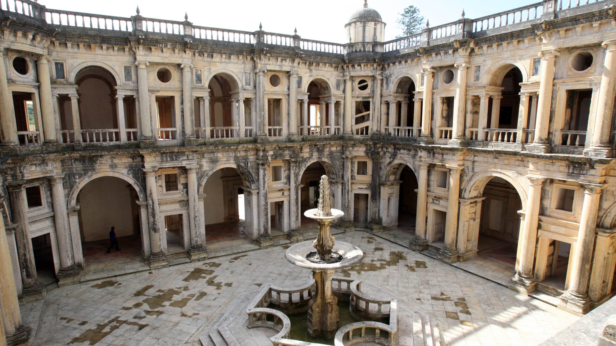 Tomar moves forward with a two-euro tourist tax and exemption for pilgrims