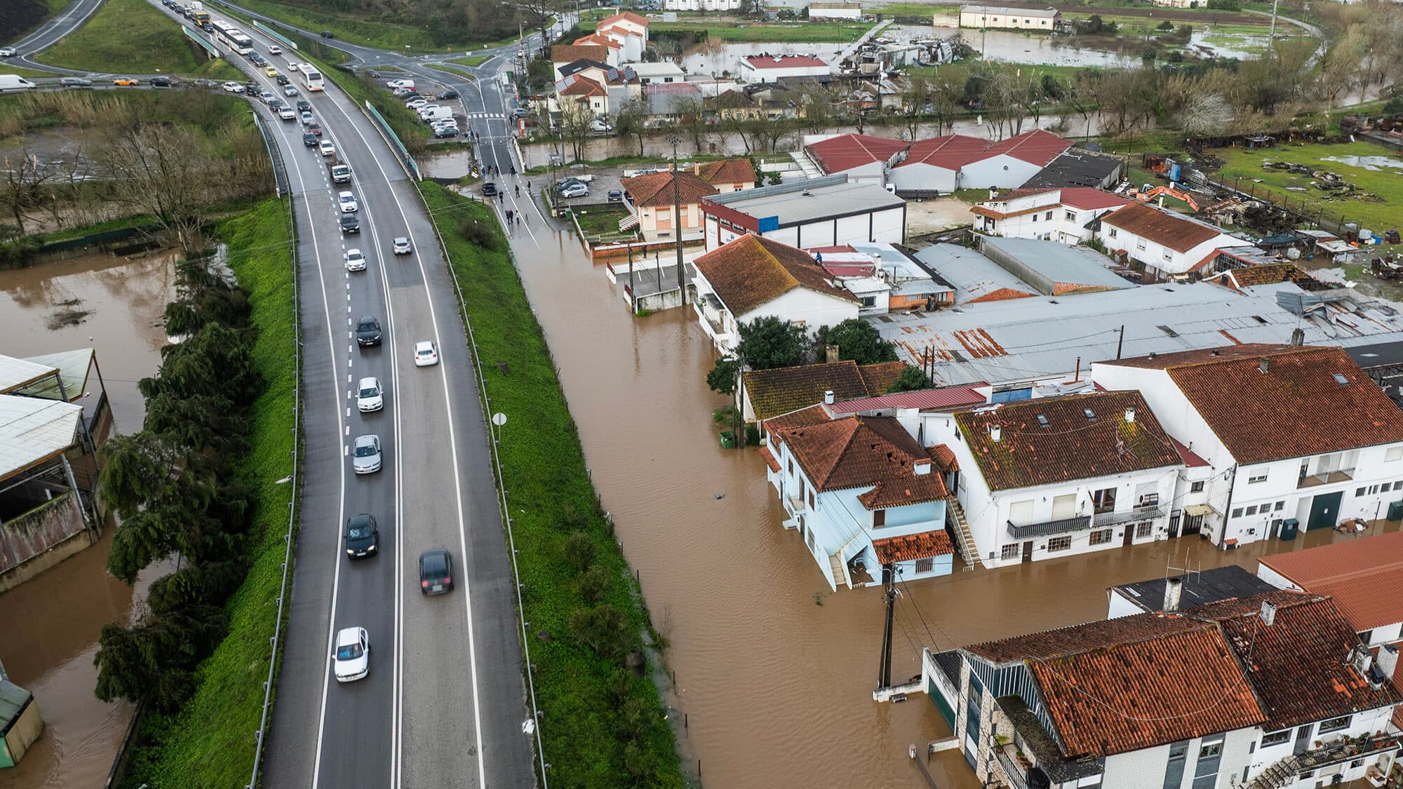 Leiria municipalities consider it "unfair" for Castro Almeida to hold them responsible for support delays