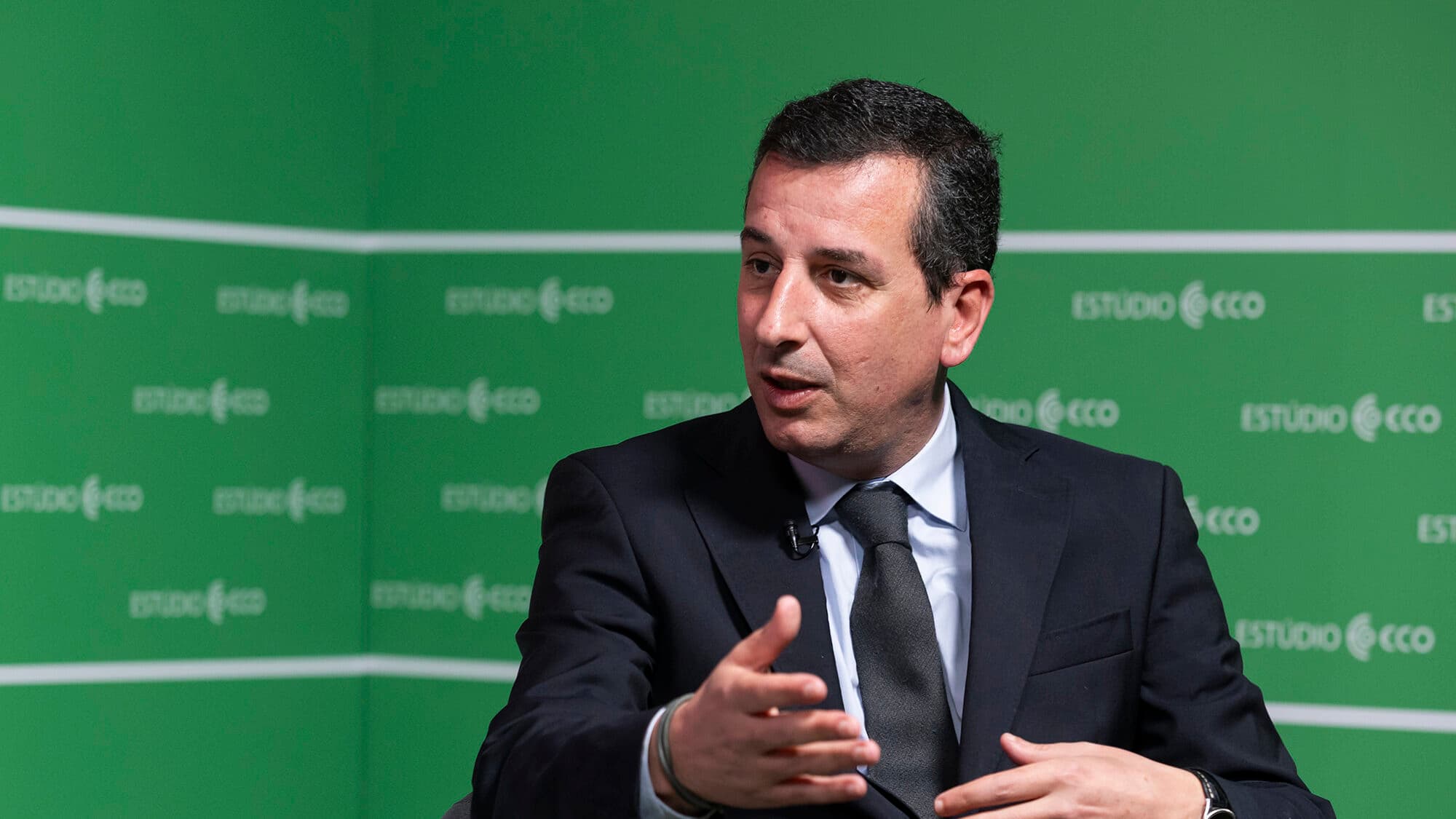 Cascais definitively rules out runway expansion or concession of Tires. Priority is the NOVA Aerospace hub