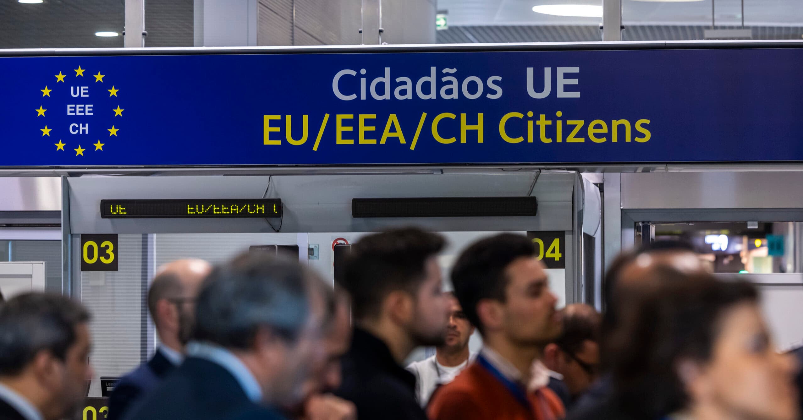 Wait at Lisbon airport border control reaches 2 hours early this morning
