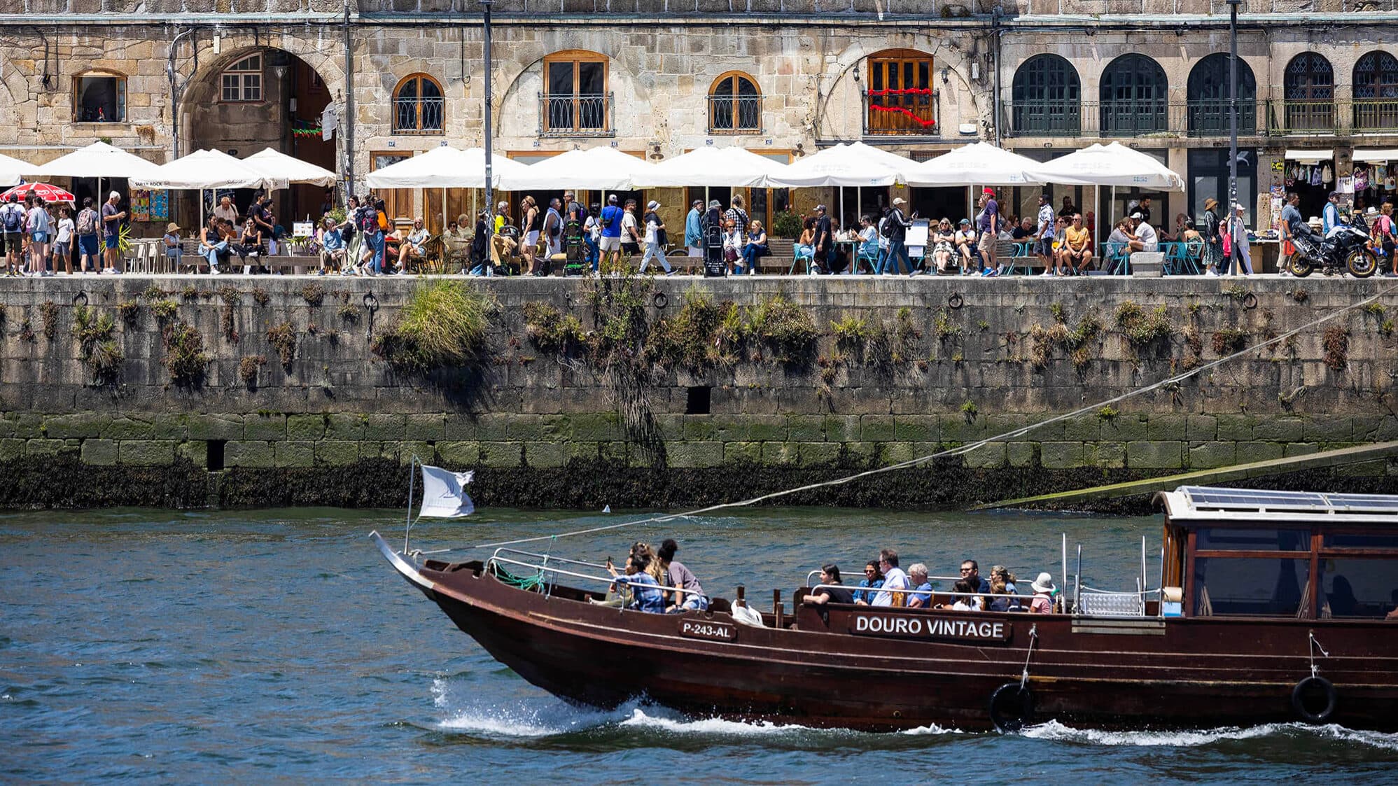 Tourism grows in March with the North leading and more Irish and Spanish visitors