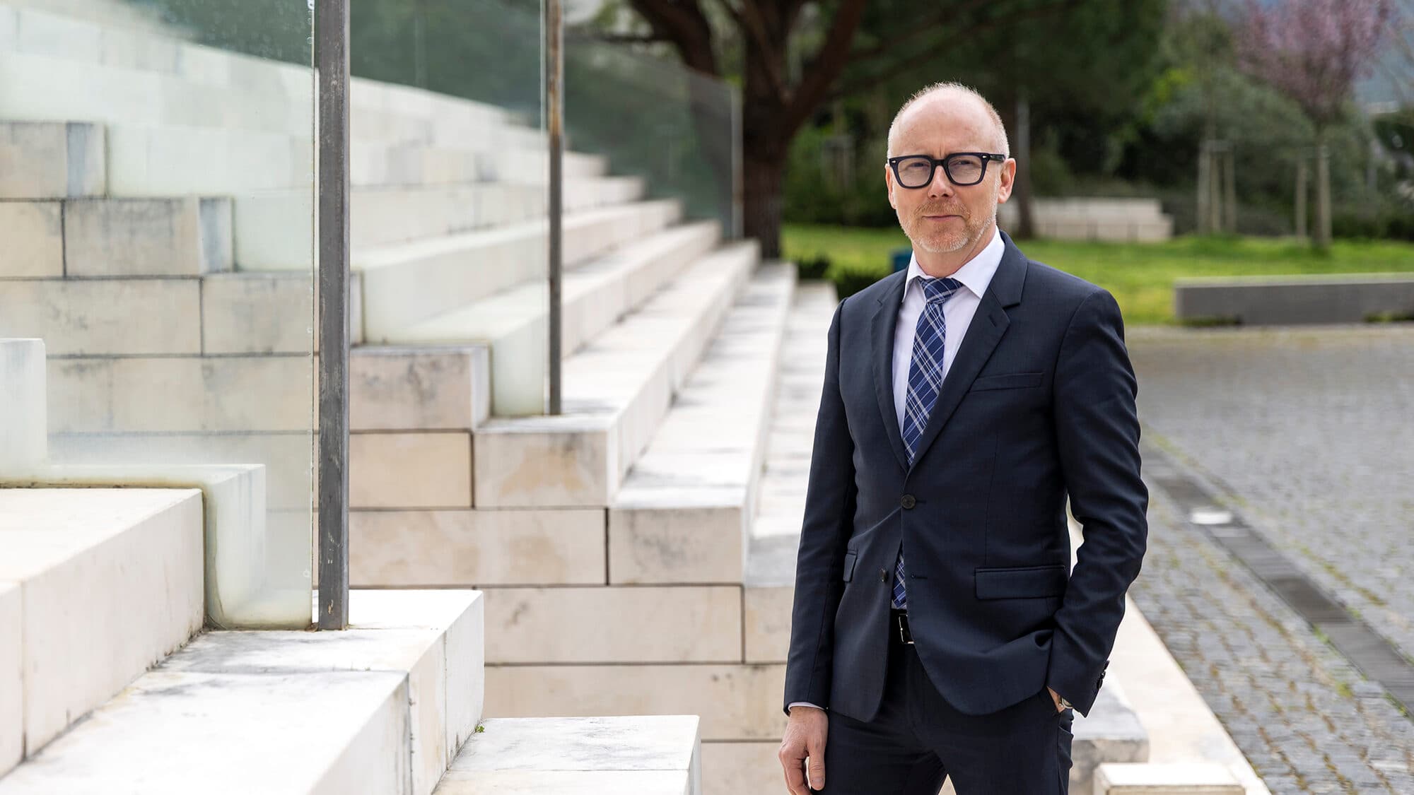 There is very thin cohesion at Nova de Lisboa, but the rector dismisses reducing the autonomy of the faculties