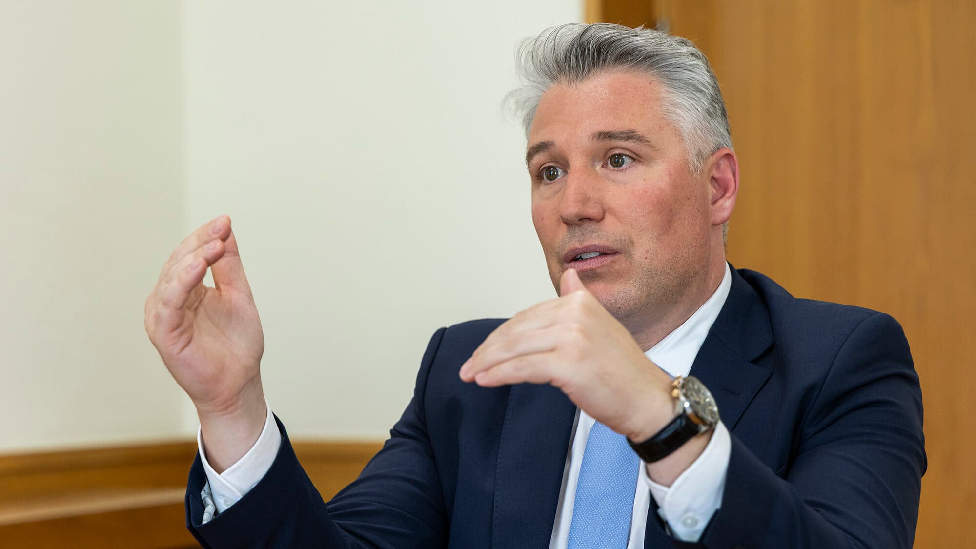 Intermediaries consider the requirement to present a minimum of five credit proposals "disastrous"