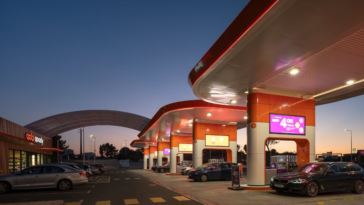 Galp shares jump 4% on oil prices and rating upgrade