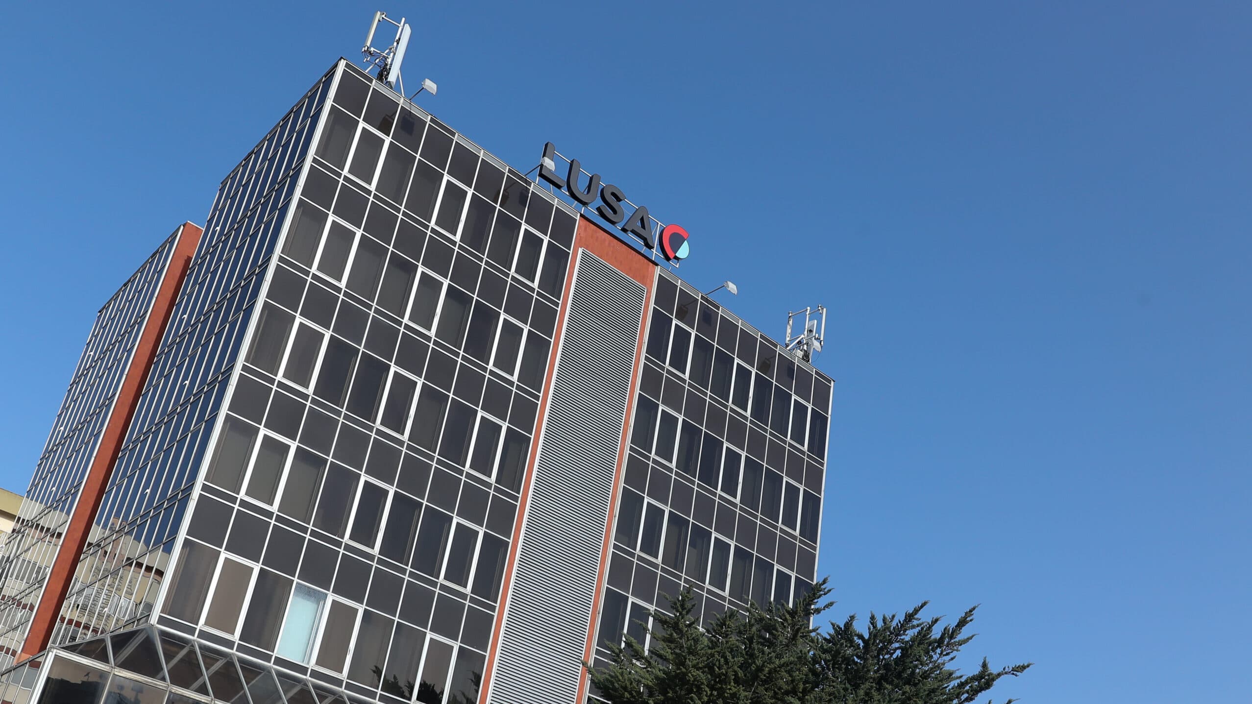 Lusa management says activity is incompatible with constraints