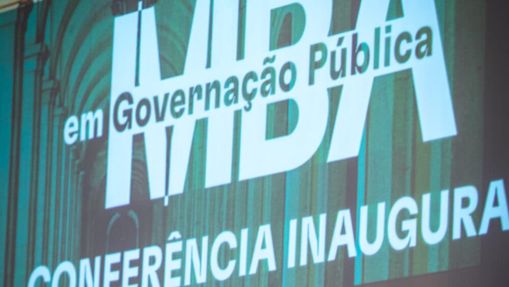 Public governance 'blocked' by excessive bureaucracy and lack of planning