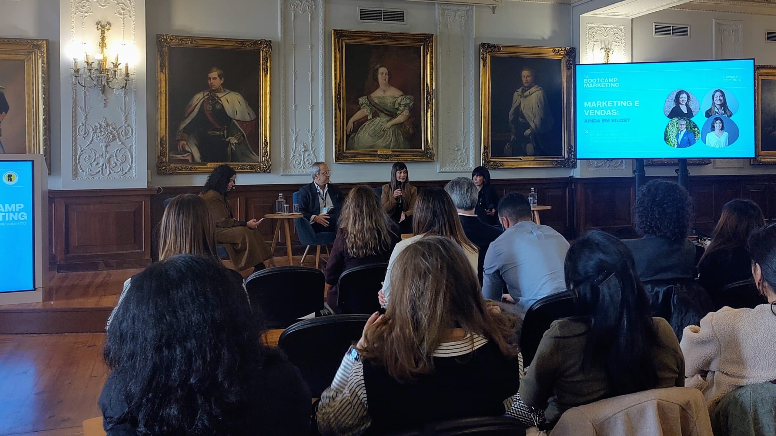 “How do you manage a coffee shop without going to the coffee shop?”: The challenge of aligning Marketing and Sales in the AI era