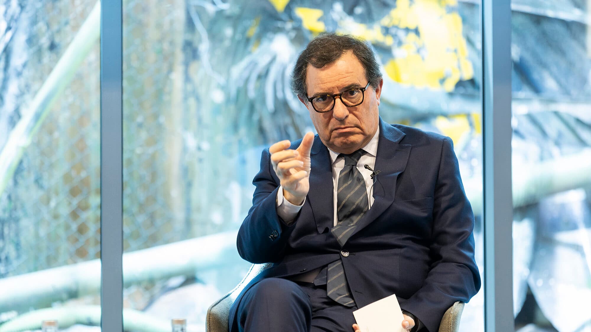Minister of Economy guarantees easy entry into Portugal for “all” immigrants with “a job and a home”