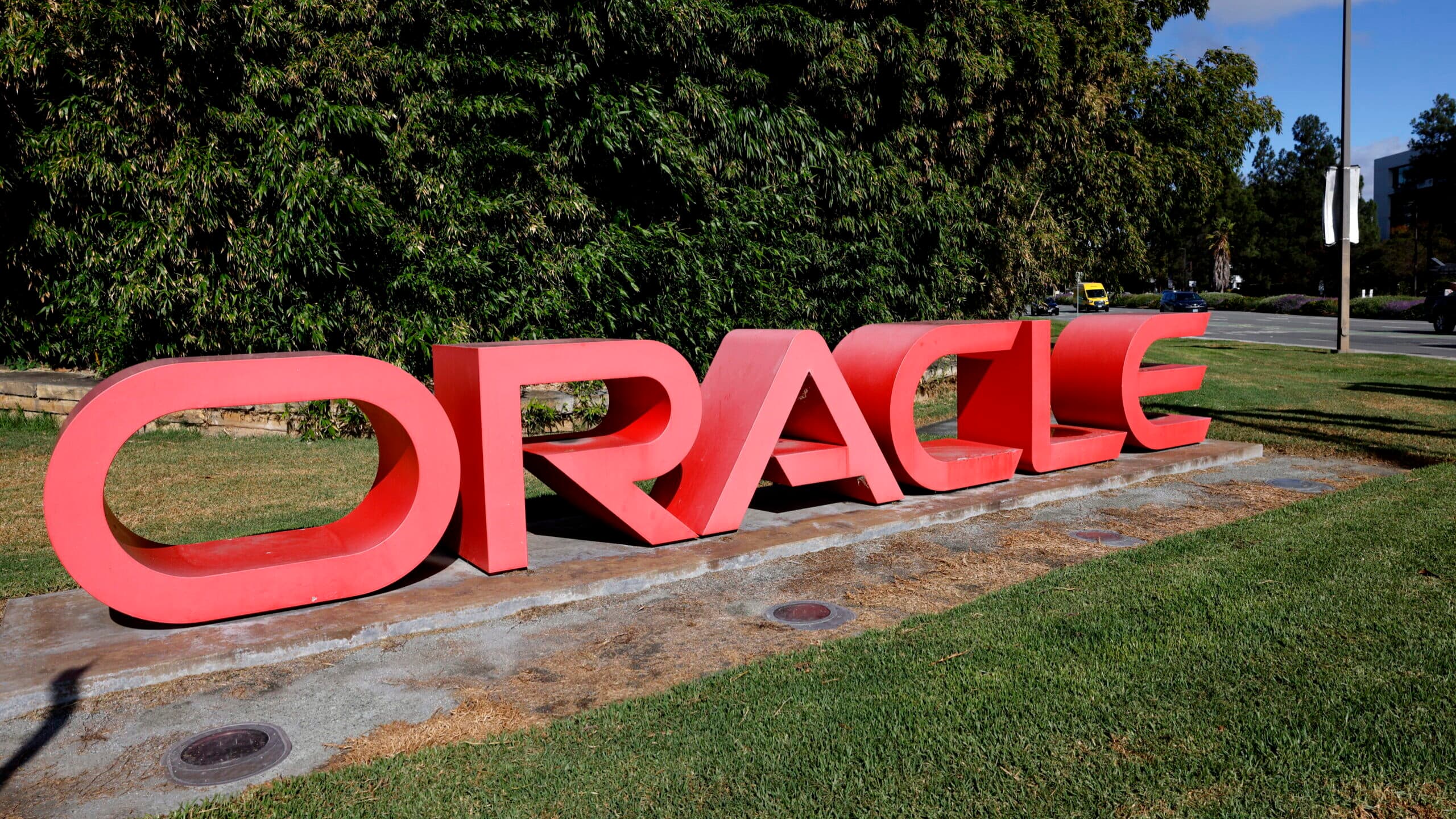 Oracle cuts 21,000 jobs due to AI and warns of further reductions