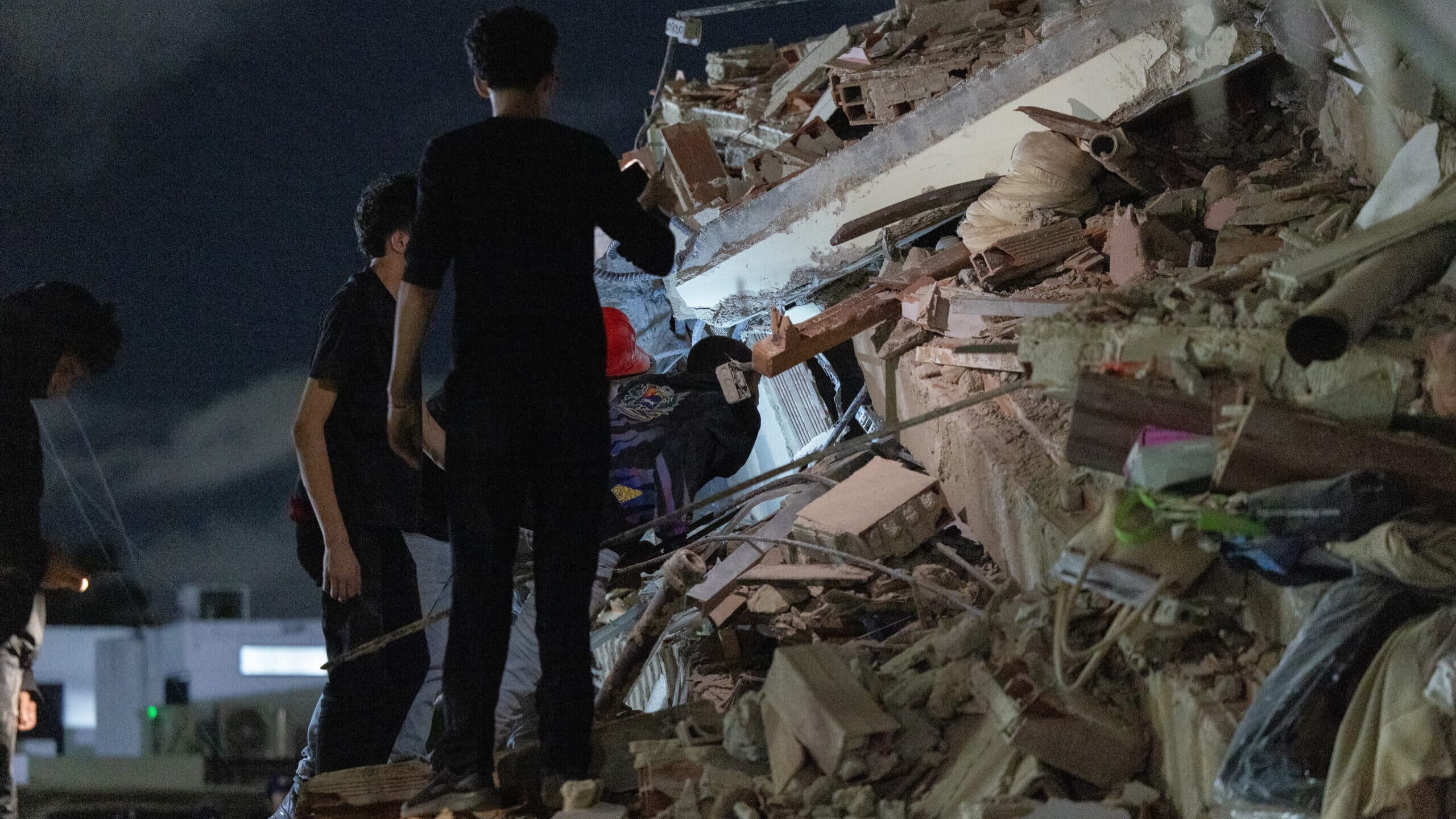 40 Portuguese crew members stranded in Caracas following earthquakes. Return date still uncertain