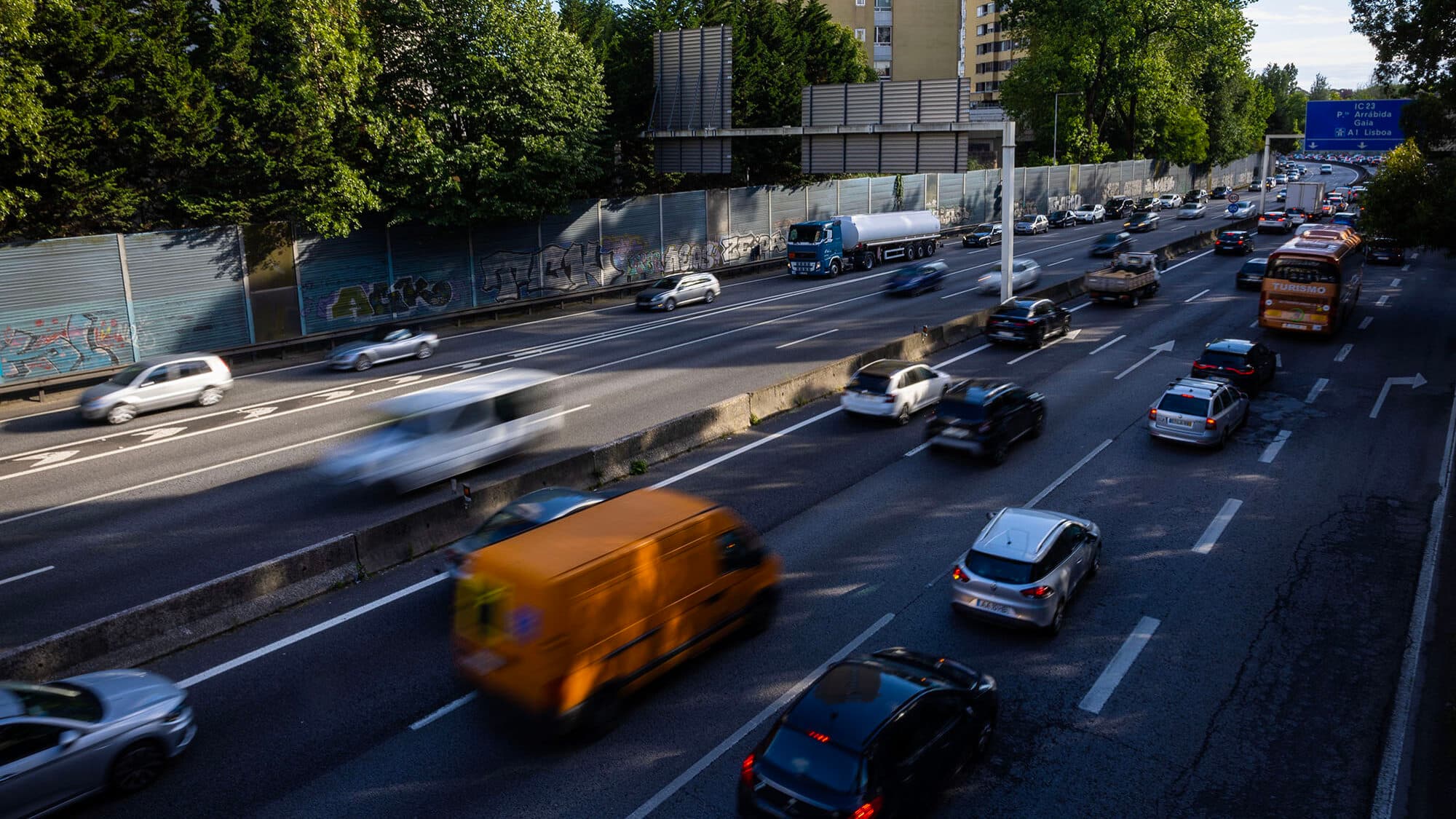 Trucks 'banned' from VCI for a month: 'We never save time, only incur more costs'