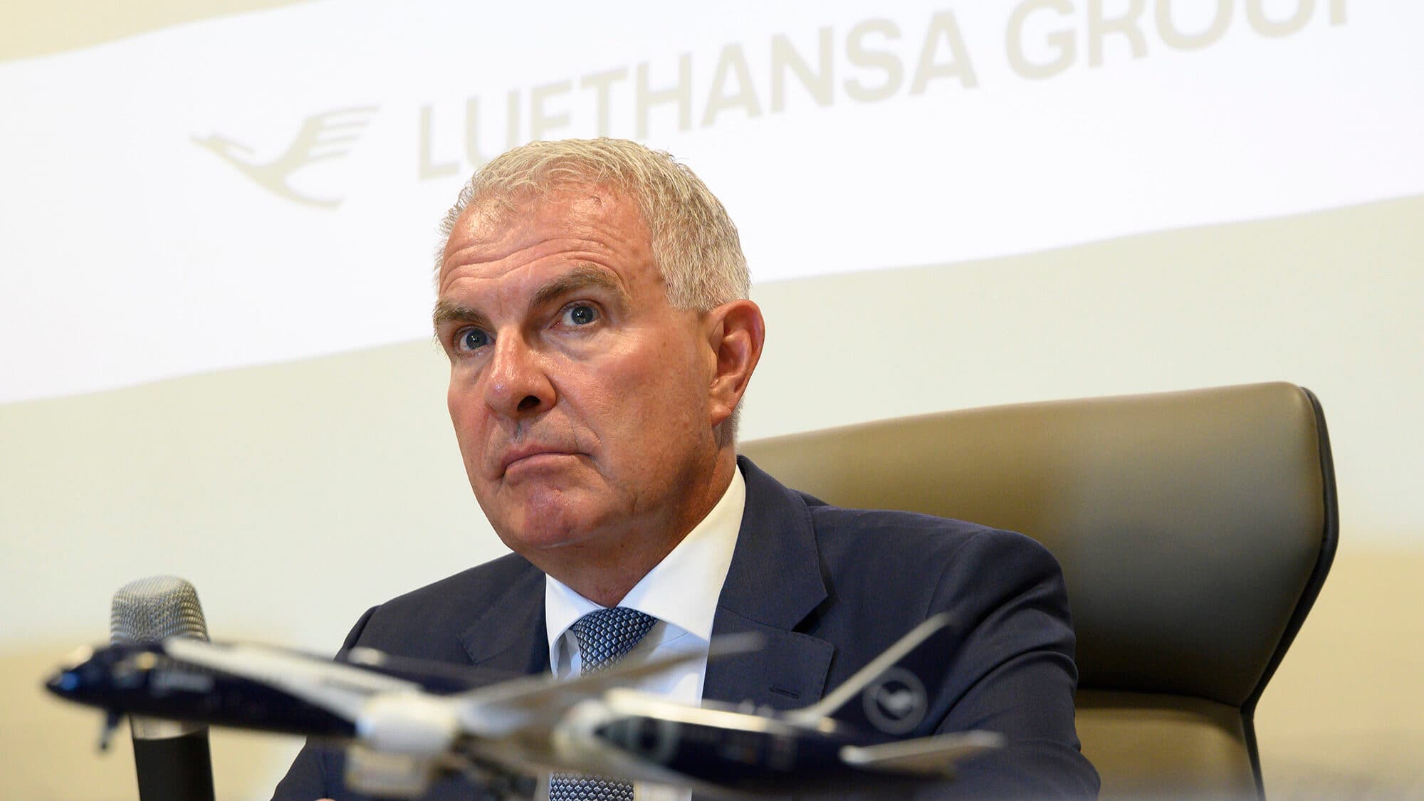 Merz's phone calls to Lisbon decisive in TAP sale. “He supported us a lot,” says Lufthansa CEO