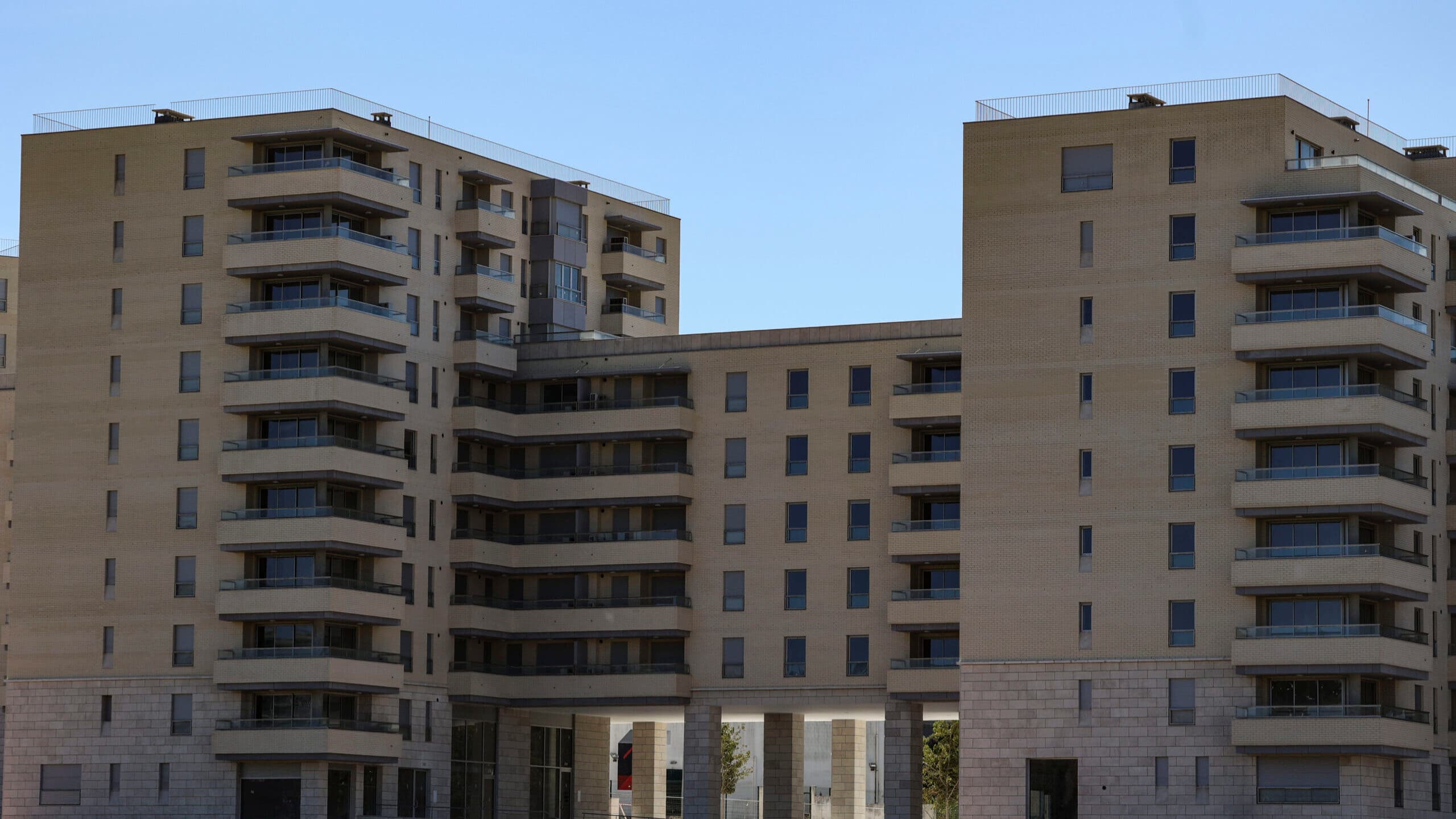 Euribor rates rise across all three maturities