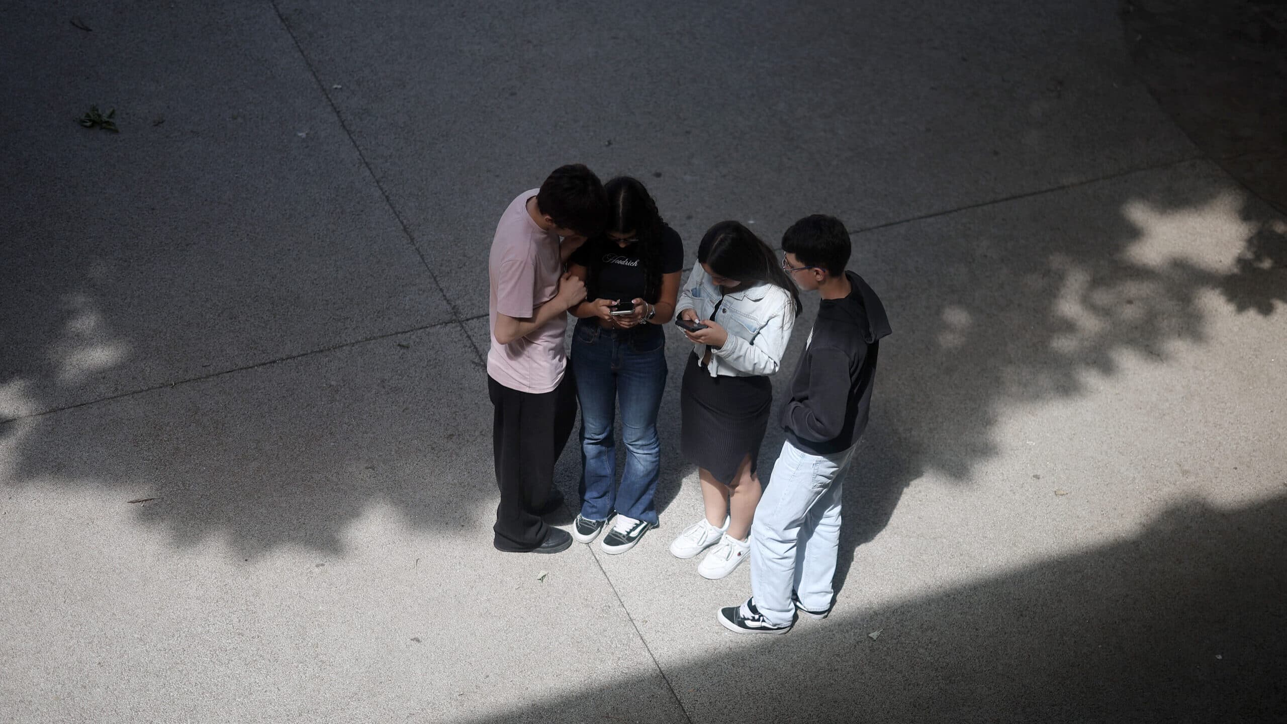 Grades fall and the majority of 9th-grade students fail the Mathematics exam