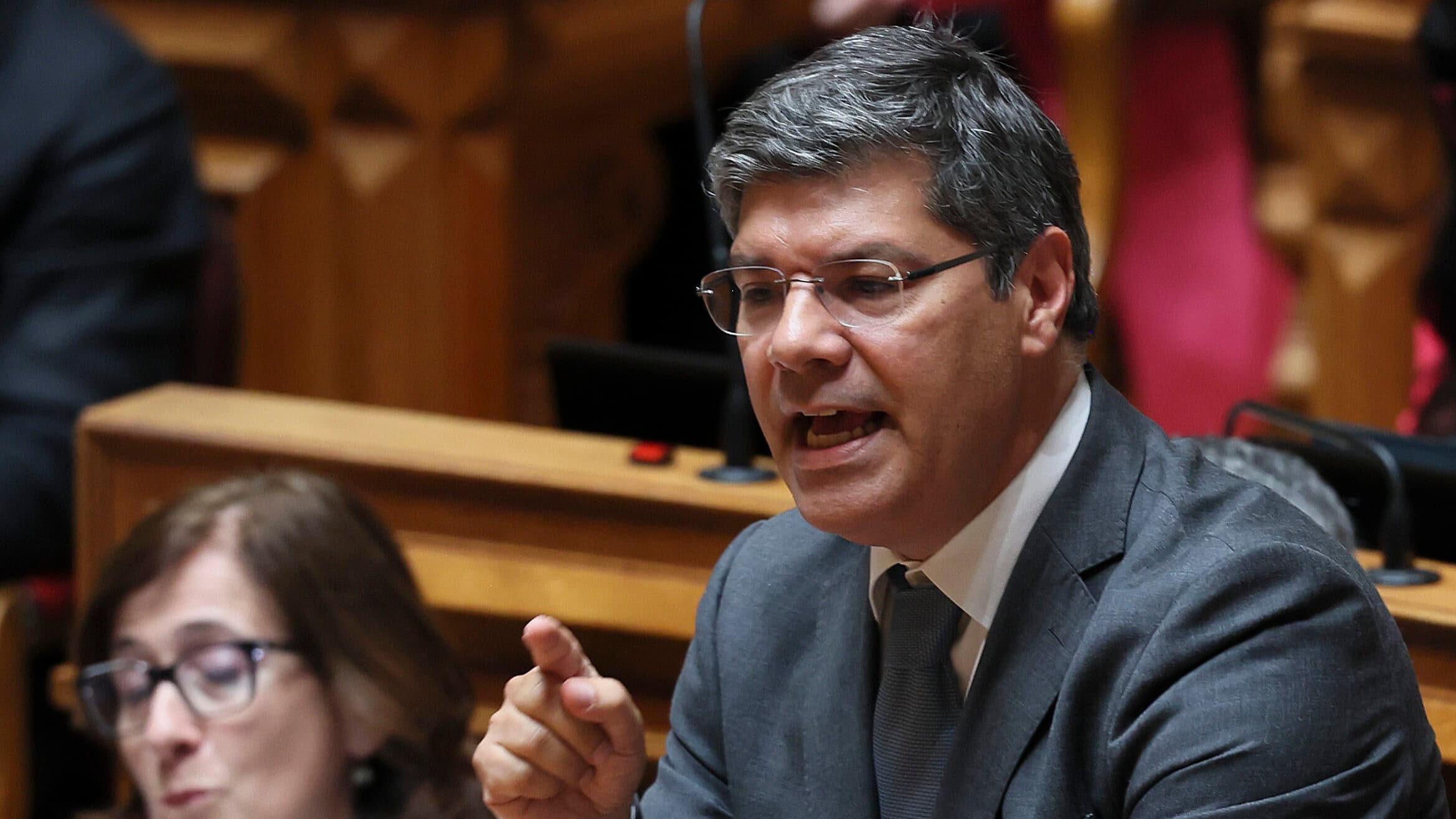 PS claims Chega wants to weaken the PJ and points to investigations into the armed far-right