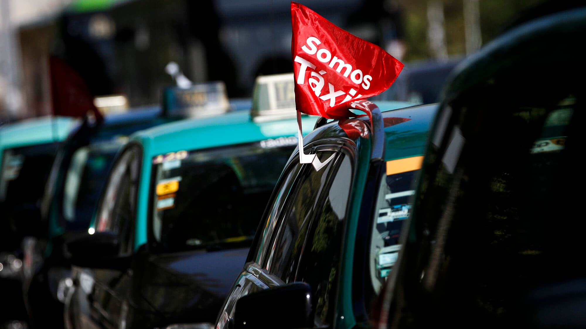 Ride-hailing platforms receive 'hundreds of integration requests' from taxis