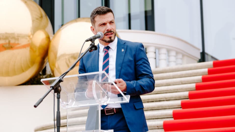 Casino da Póvoa 'will change a lot' after Estoril-Sol. French group Barrière renovates building and prepares hotel in Lisbon