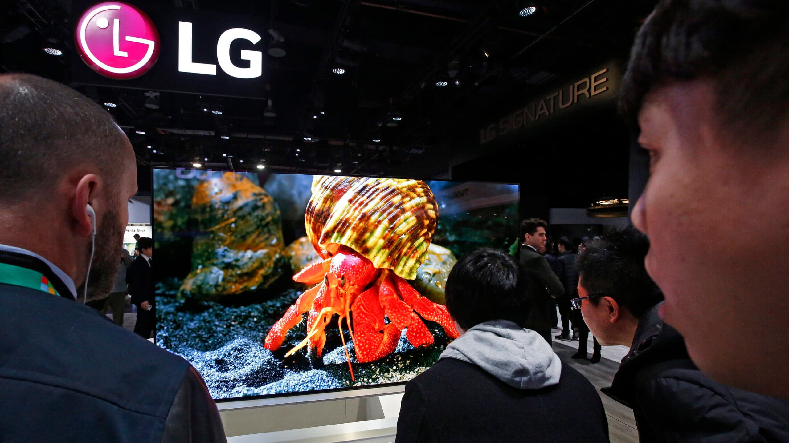 Investigation reveals that LG televisions record audio with the screen off