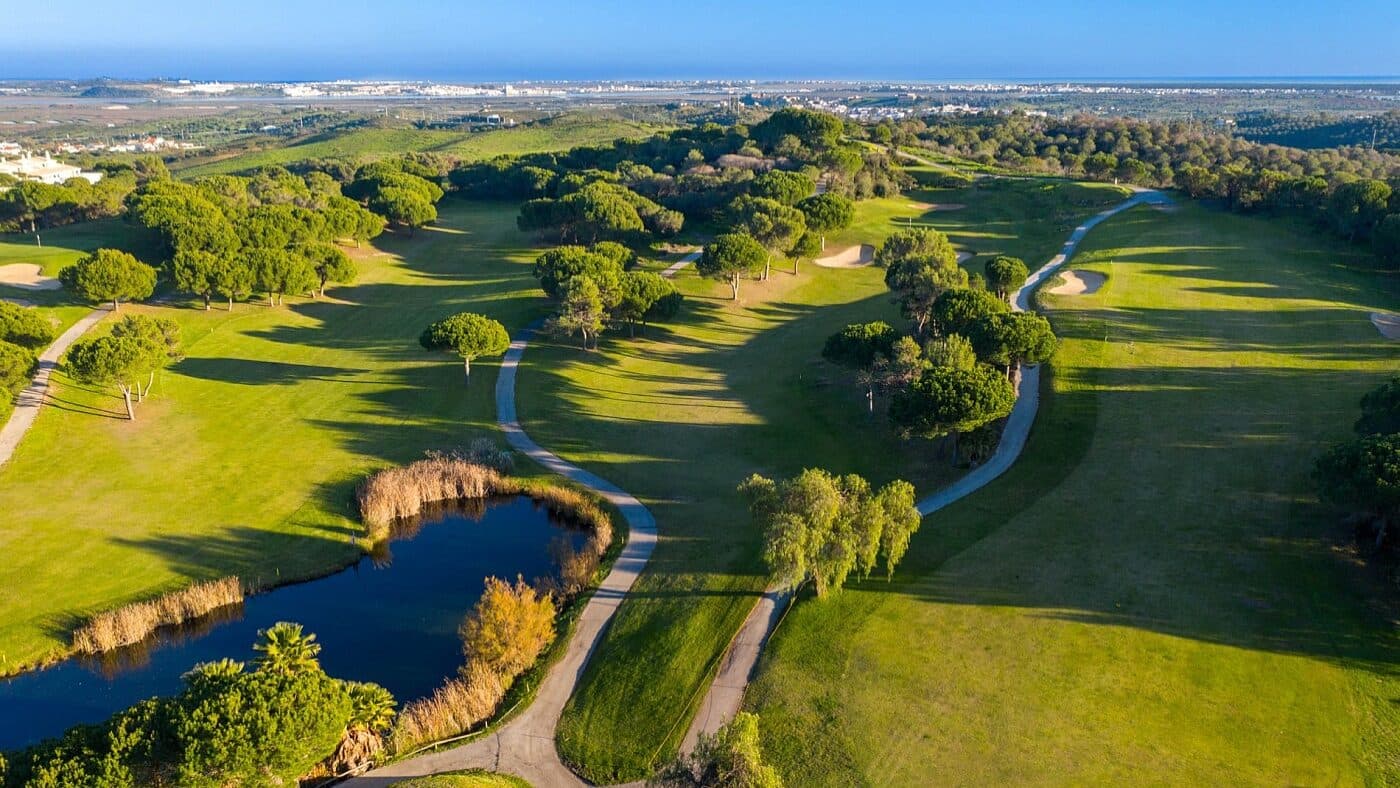 Arrow seeks to acquire operating assets of Castro Marim Golfe & Country Club
