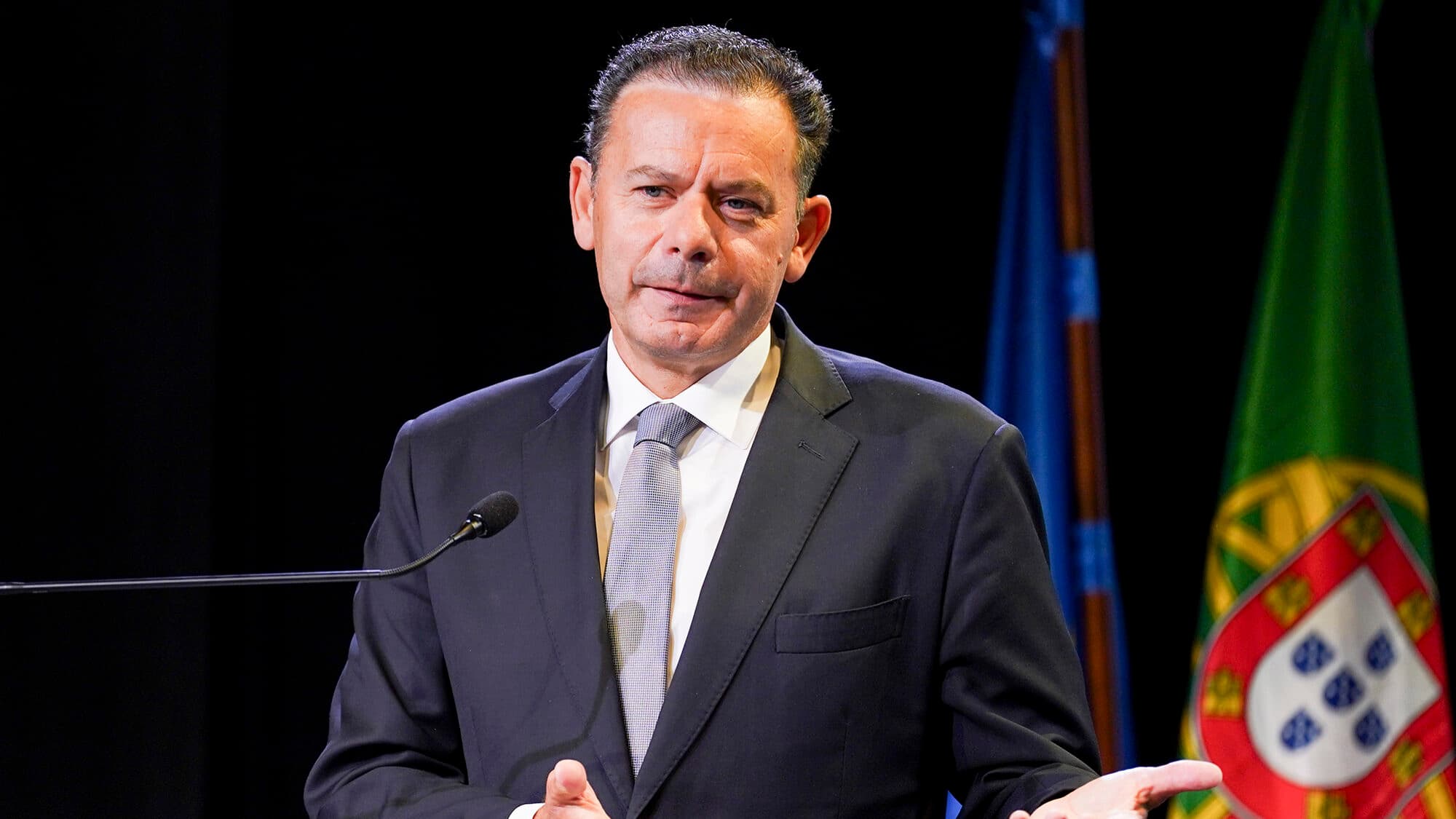 PM forecasts budget surplus and growth above European average