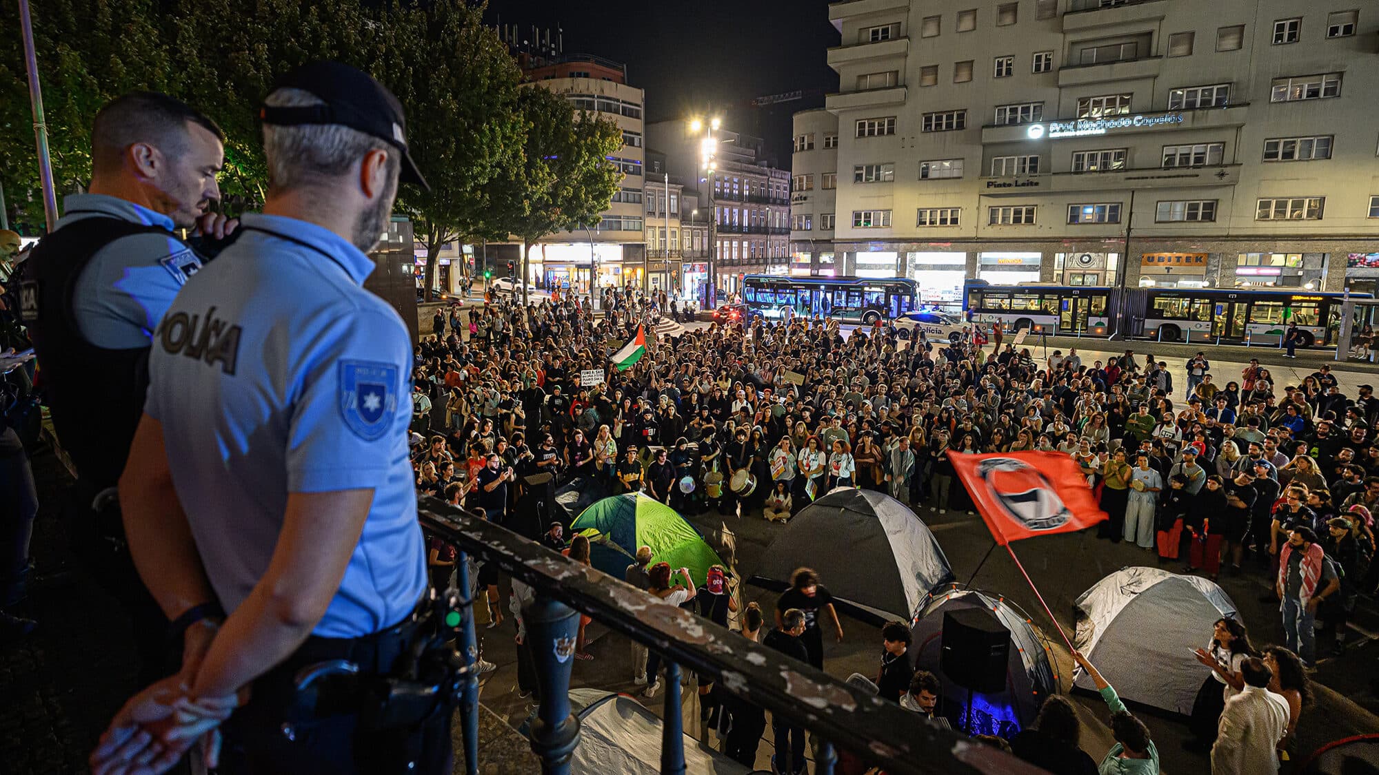 Prosecutors Investigate Police Conduct at Porto Housing Demonstration