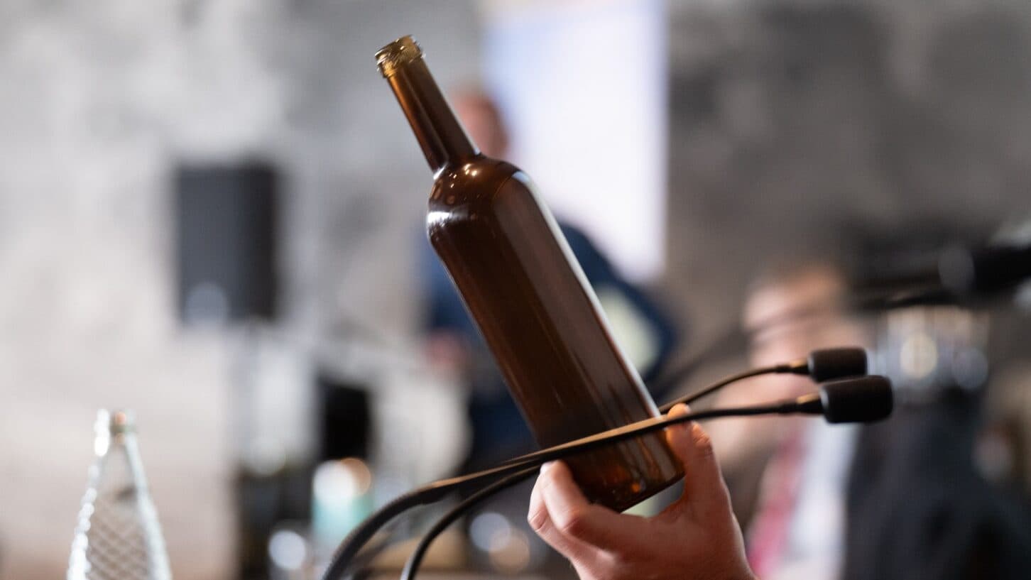 Alentejo presents lighter wine bottle to reduce costs and emissions
