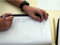 Study reveals that 60% of young people sleep poorly and levels of anxiety and depression worsen consumption