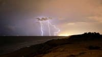 Seven districts under yellow warning due to forecast of thunderstorms, heavy showers, and convective gusts