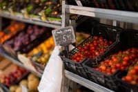 Fruit and vegetables more expensive in three months marked by storms and conflicts