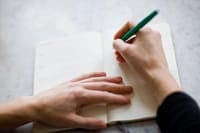 Fenprof says requiring the recording of lesson summaries is an "unacceptable" attempt to make teachers' pay dependent on them