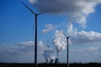 "Fossil fuels put our citizens in a vulnerable position": Portugal joins two other countries to call for an acceleration of renewables