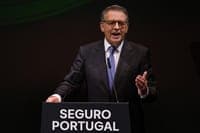 Seguro urges voters to turn out because 'polls don't elect presidents'